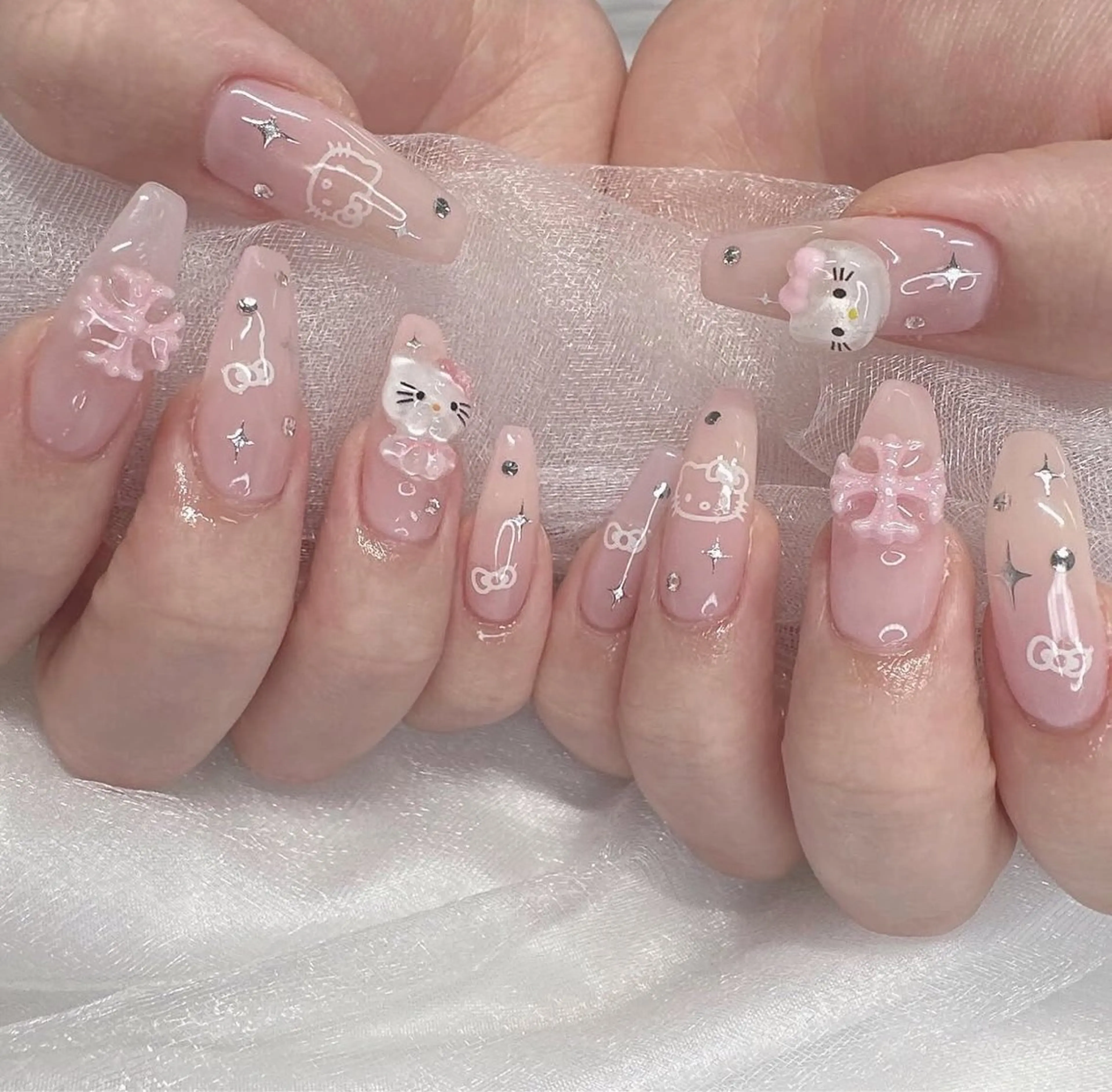 ネイル 長さ出し グラデーション キラキラネイル 韓国ネイル ラメ(グリッター) ハンドネイル ハンドケア Chisa Nail Studio所属・チ サのネイルデザイン