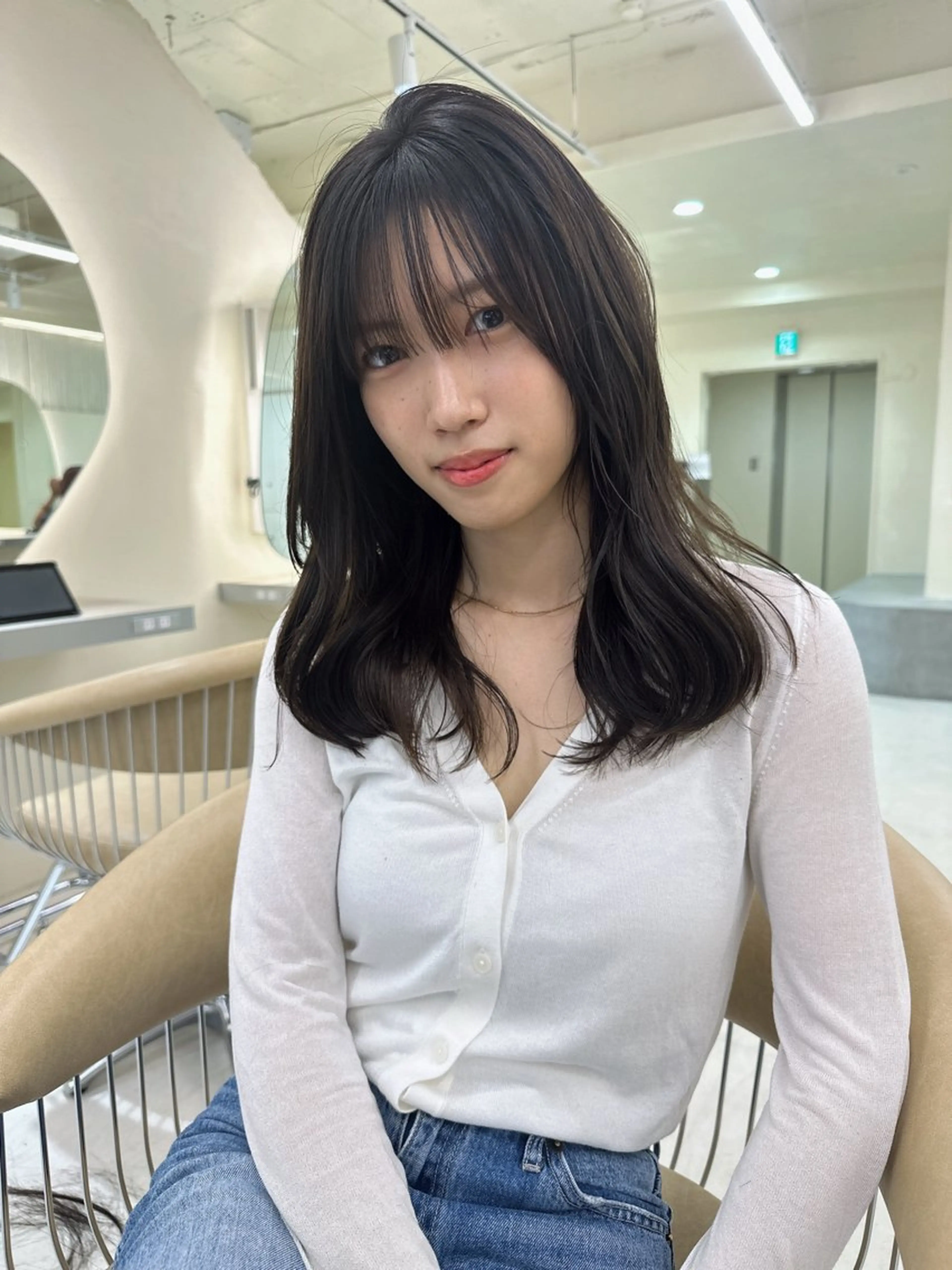 ロング カラー カット センターパート/ 暖色カラーayuのヘアスタイル