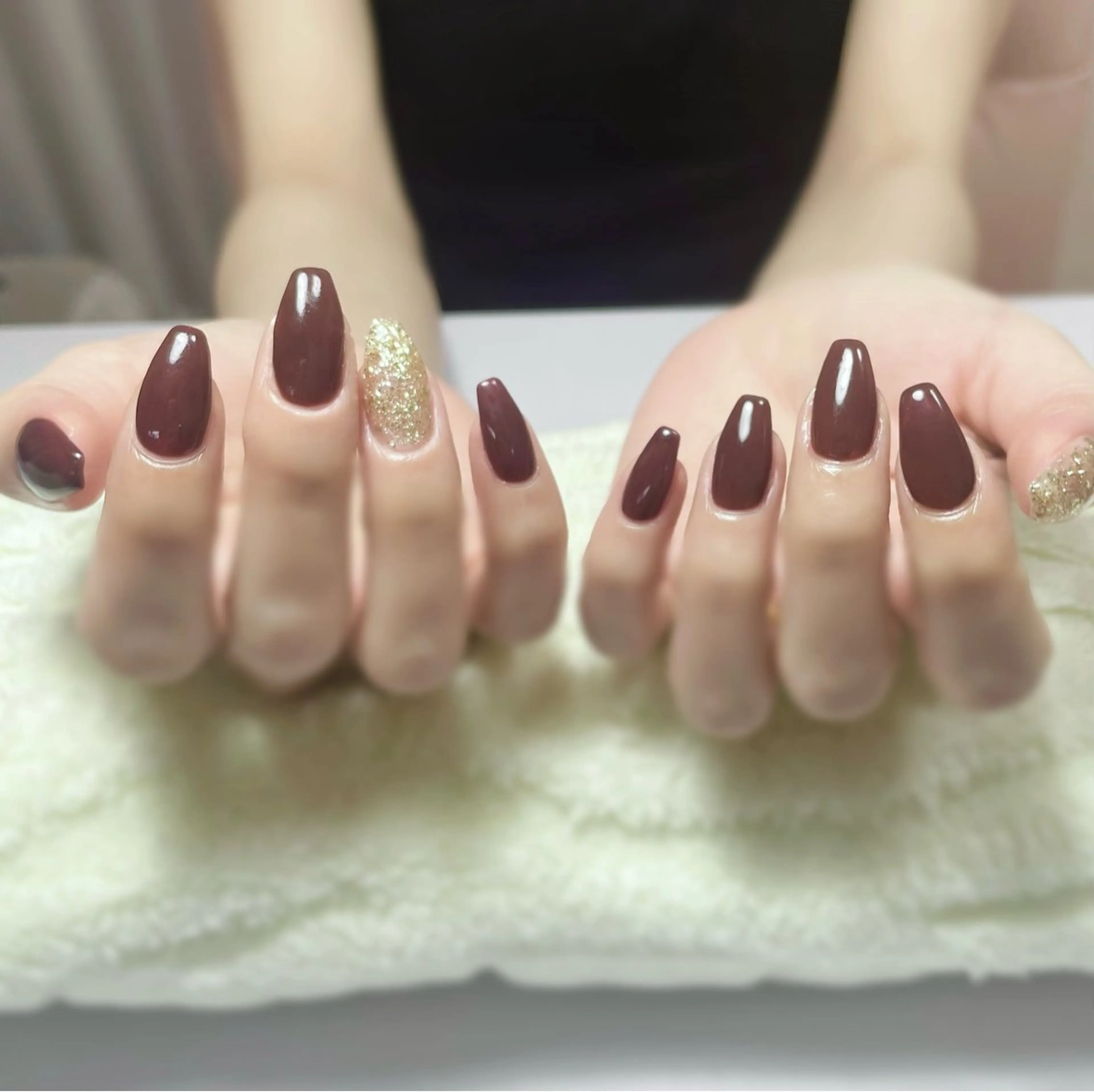 ネイル ボルドー ブラウン ワンカラーネイル Chicchi 加茂宮駅徒歩3分のネイルデザイン