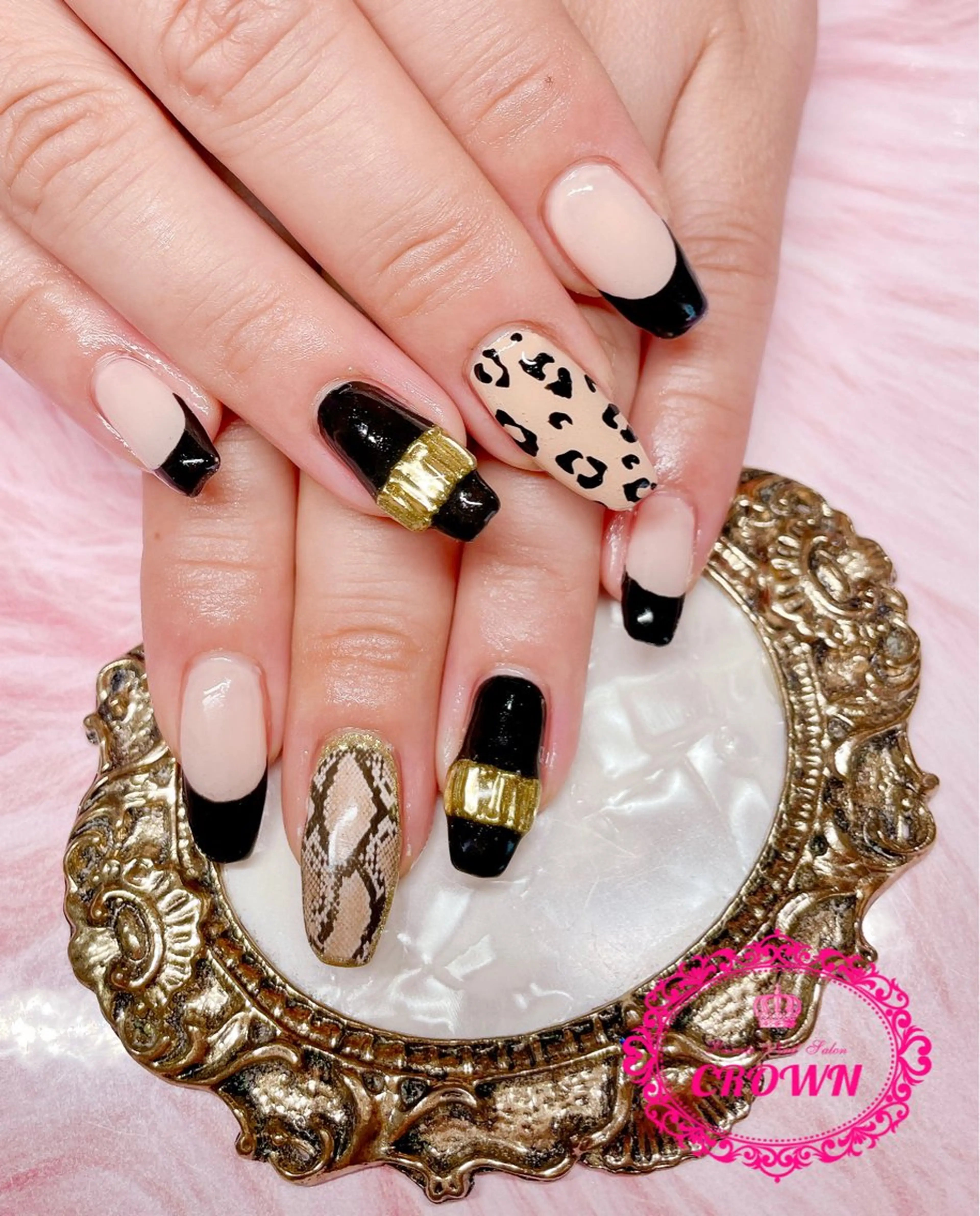 ネイル CROWN プライベートサロンのネイルデザイン