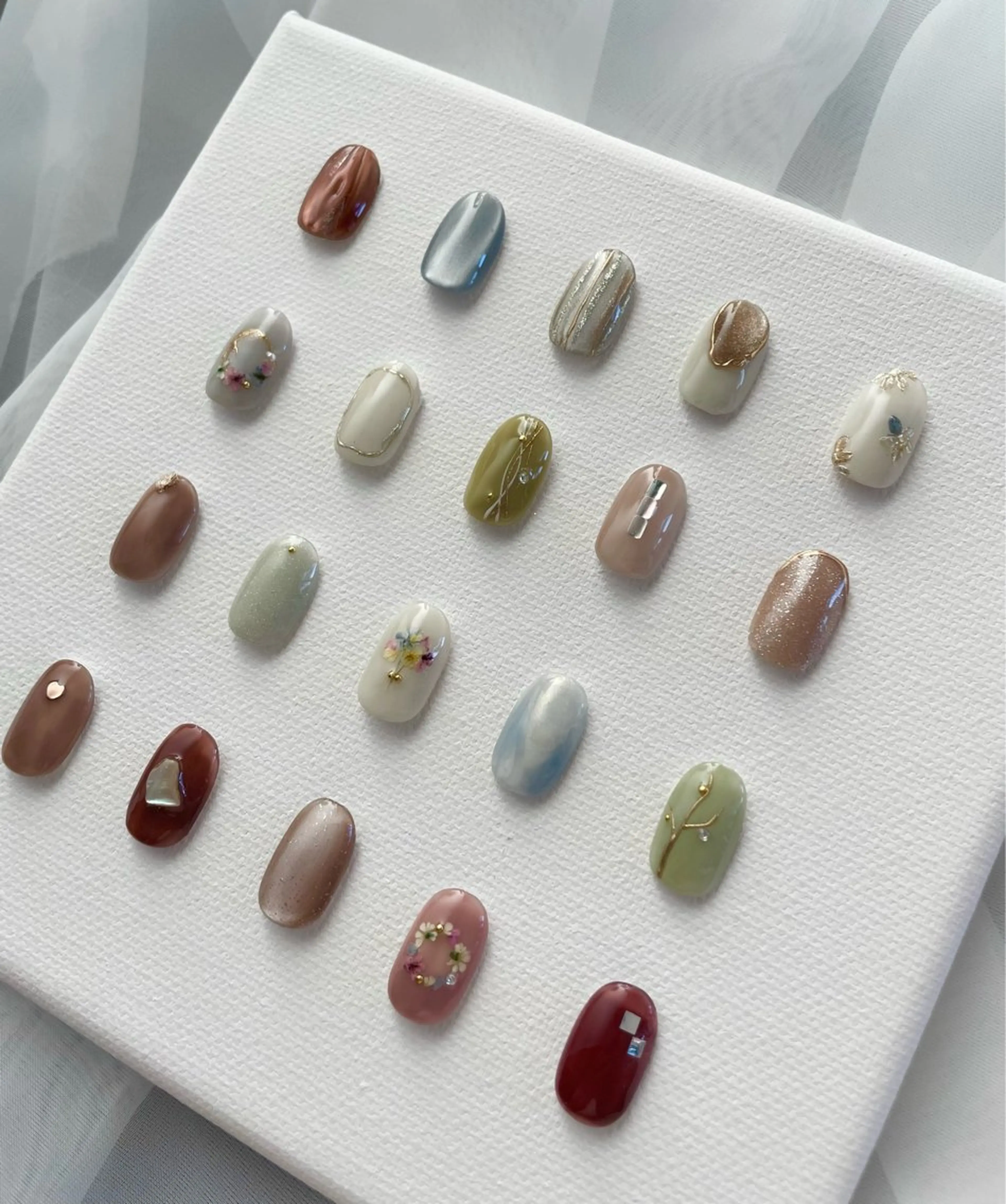 ネイル シンプルネイル atelier mukuのネイルデザイン