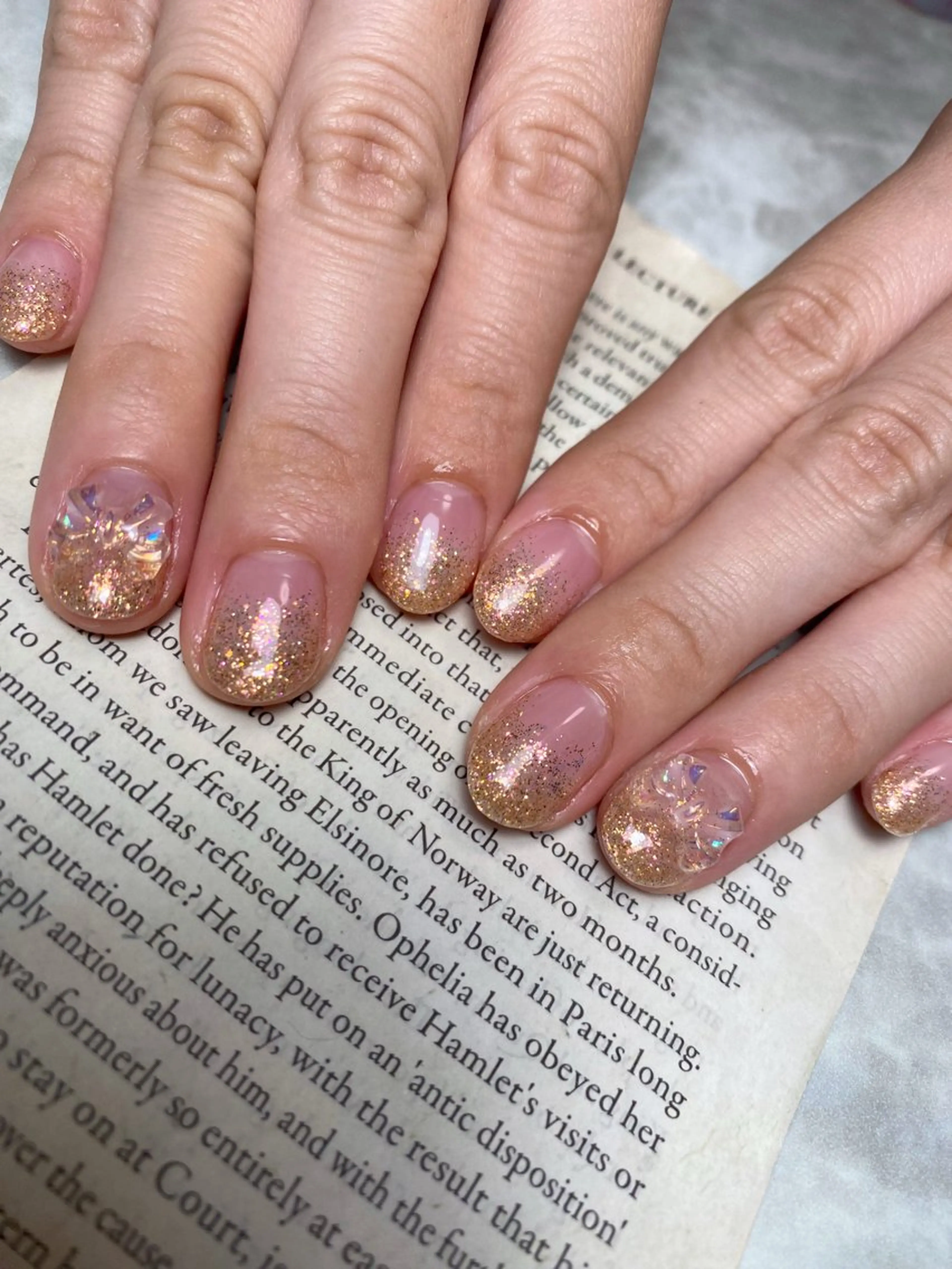 ネイル ラメ(グリッター) ラメグラデーション 🌿Charme🌿 MAIのネイルデザイン