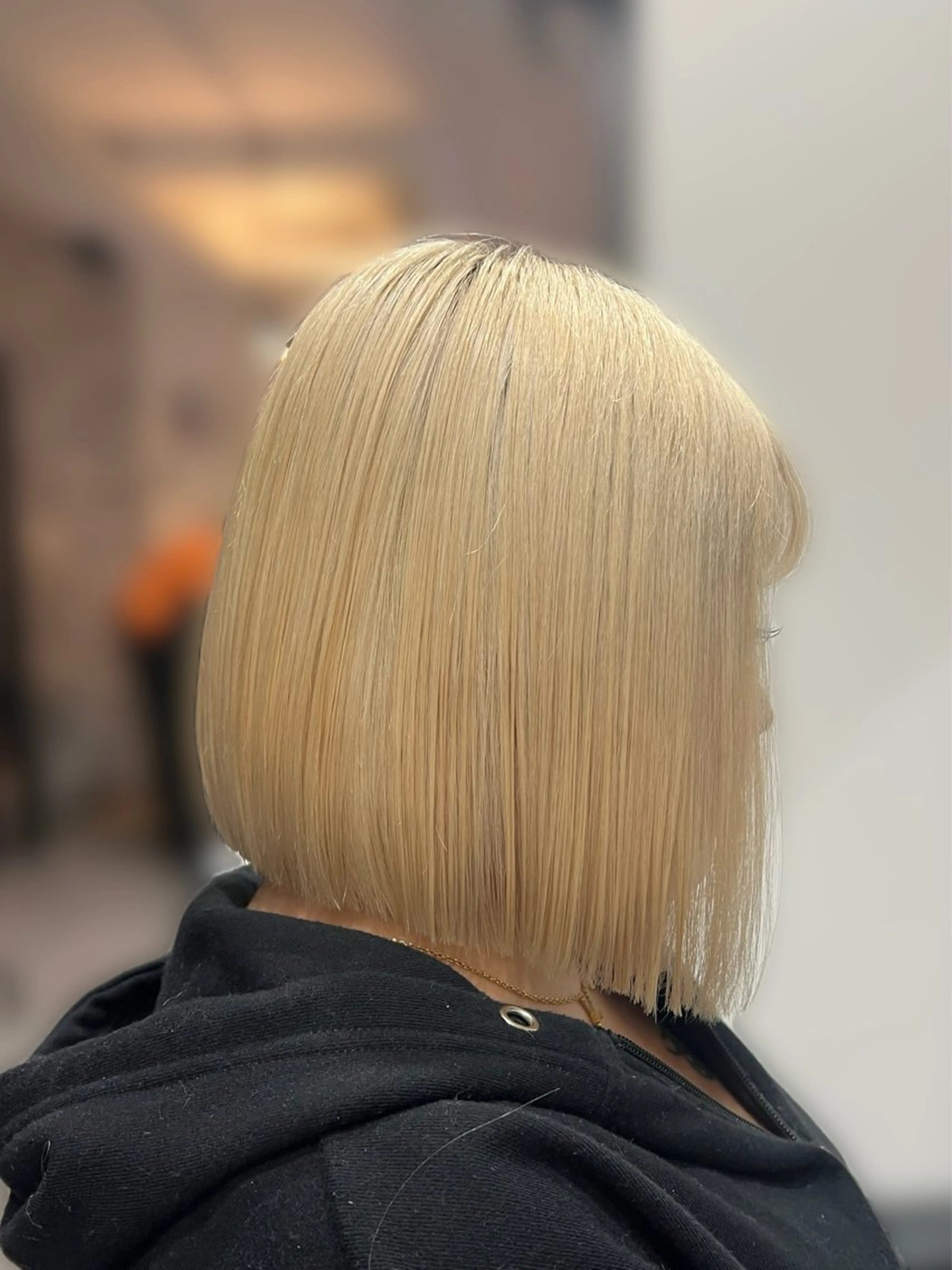 ミディアム ボブ カット Dia ‎ アキヨシ ミユのヘアスタイル