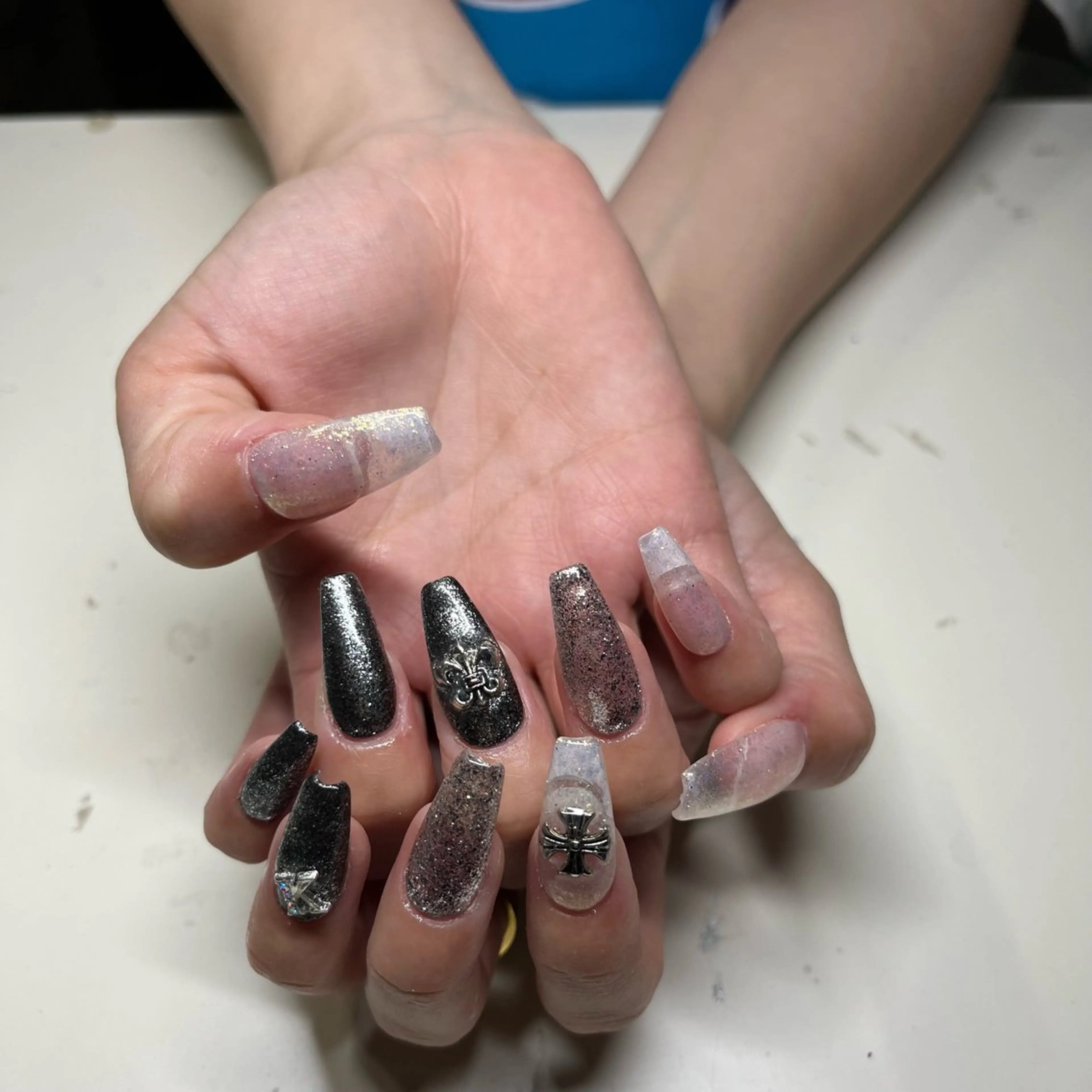 ネイル ゴールド 水色 ピンク シルバー IROHA nail 有美のネイルデザイン