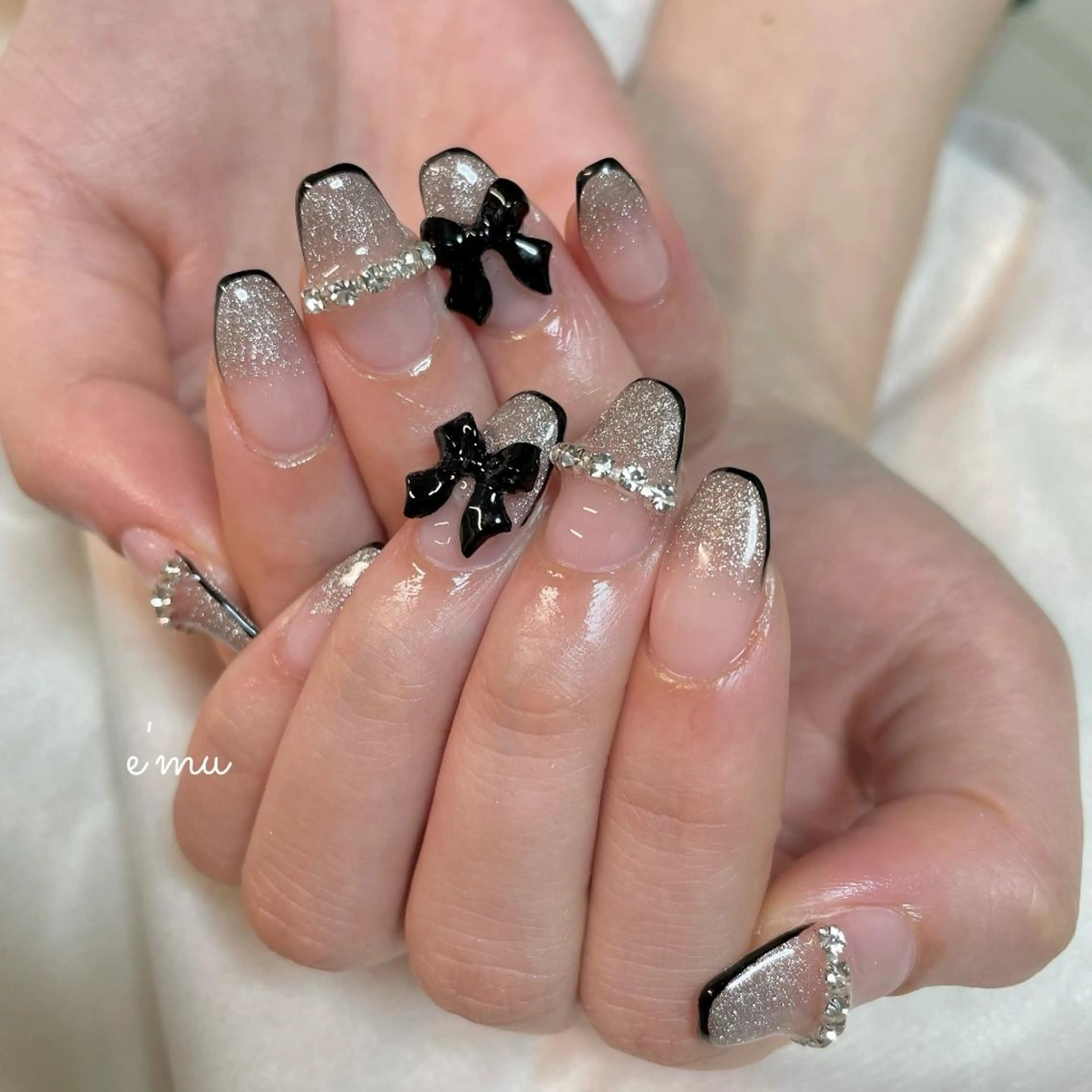 ネイル フラッシュネイル フレンチネイル ガーリー 韓国ネイル ワンホンネイル nail salon e'mu💐のネイルデザイン