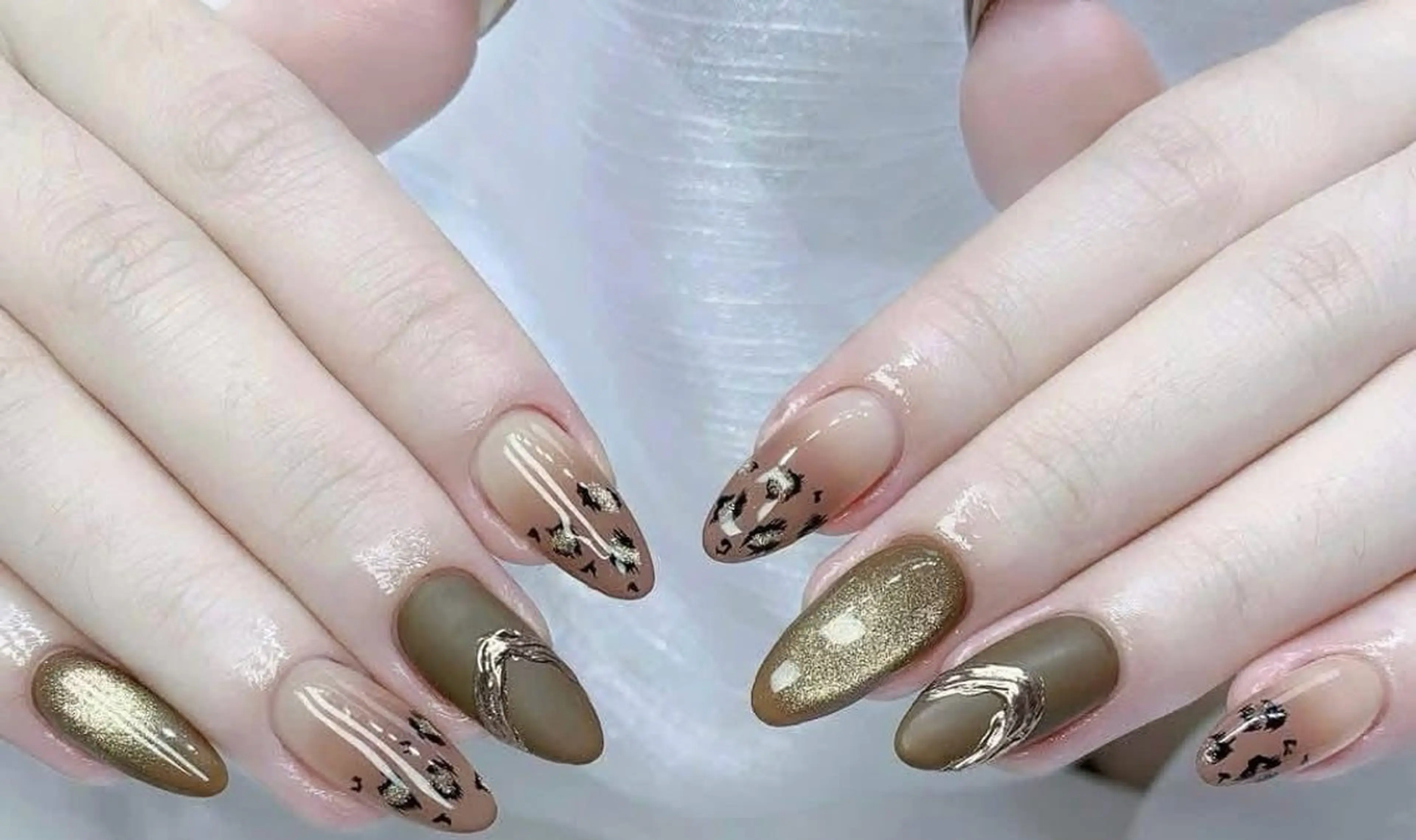 ネイル ハンドネイル T. Leeのネイルデザイン