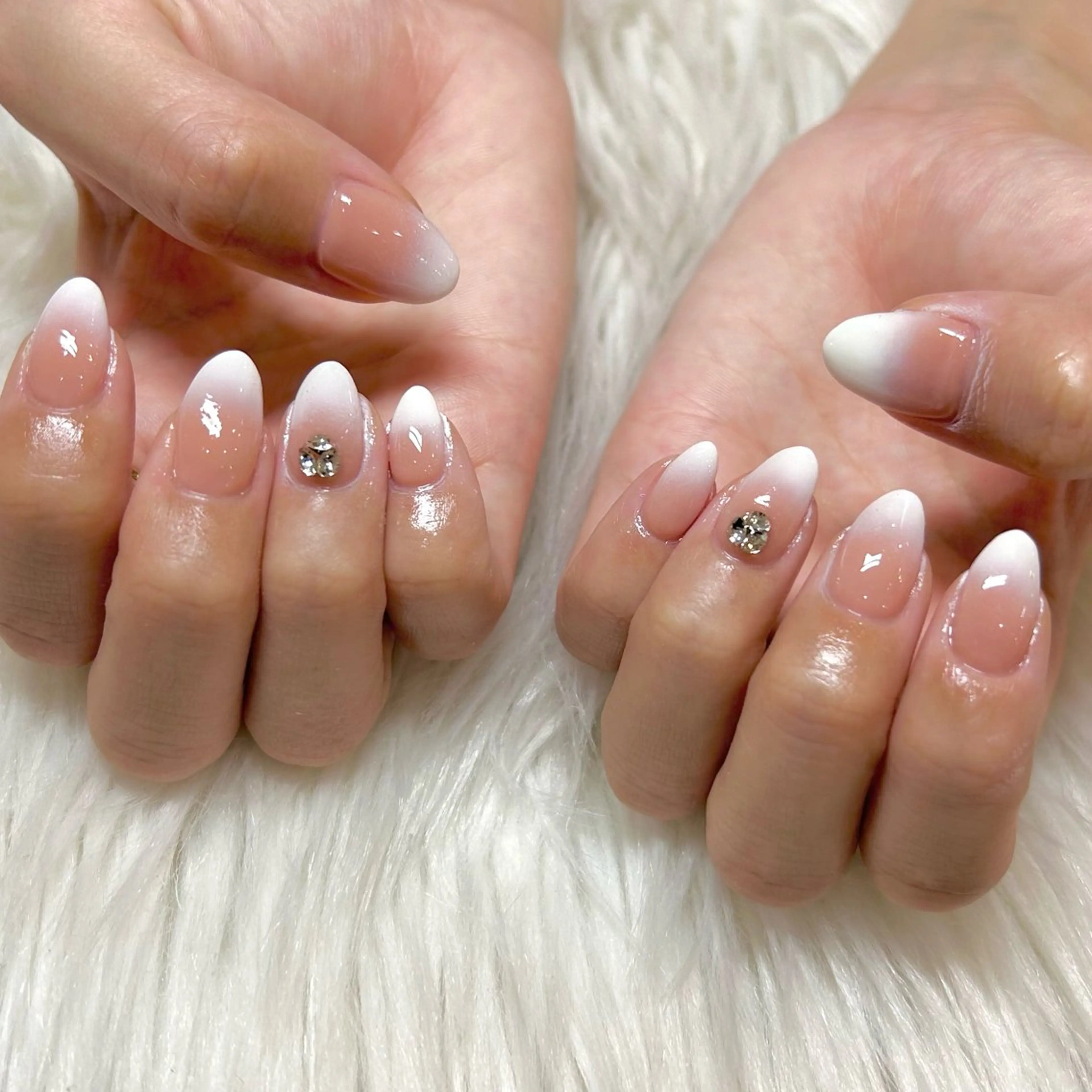 ネイル ストーンネイル SOARE TADAのネイルデザイン