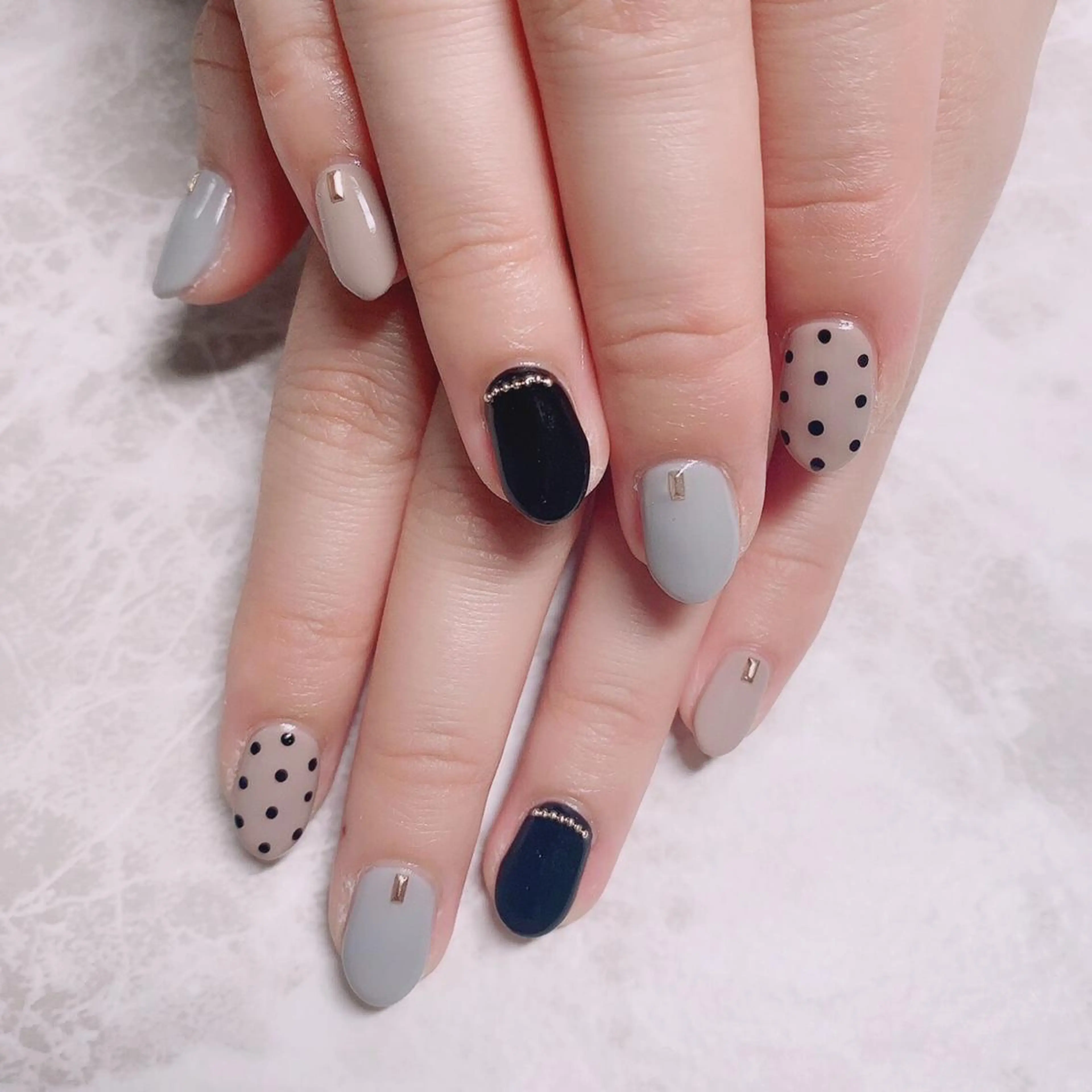 ネイル ハンドネイル マジックミラー所属・マジック ミラーのネイルデザイン