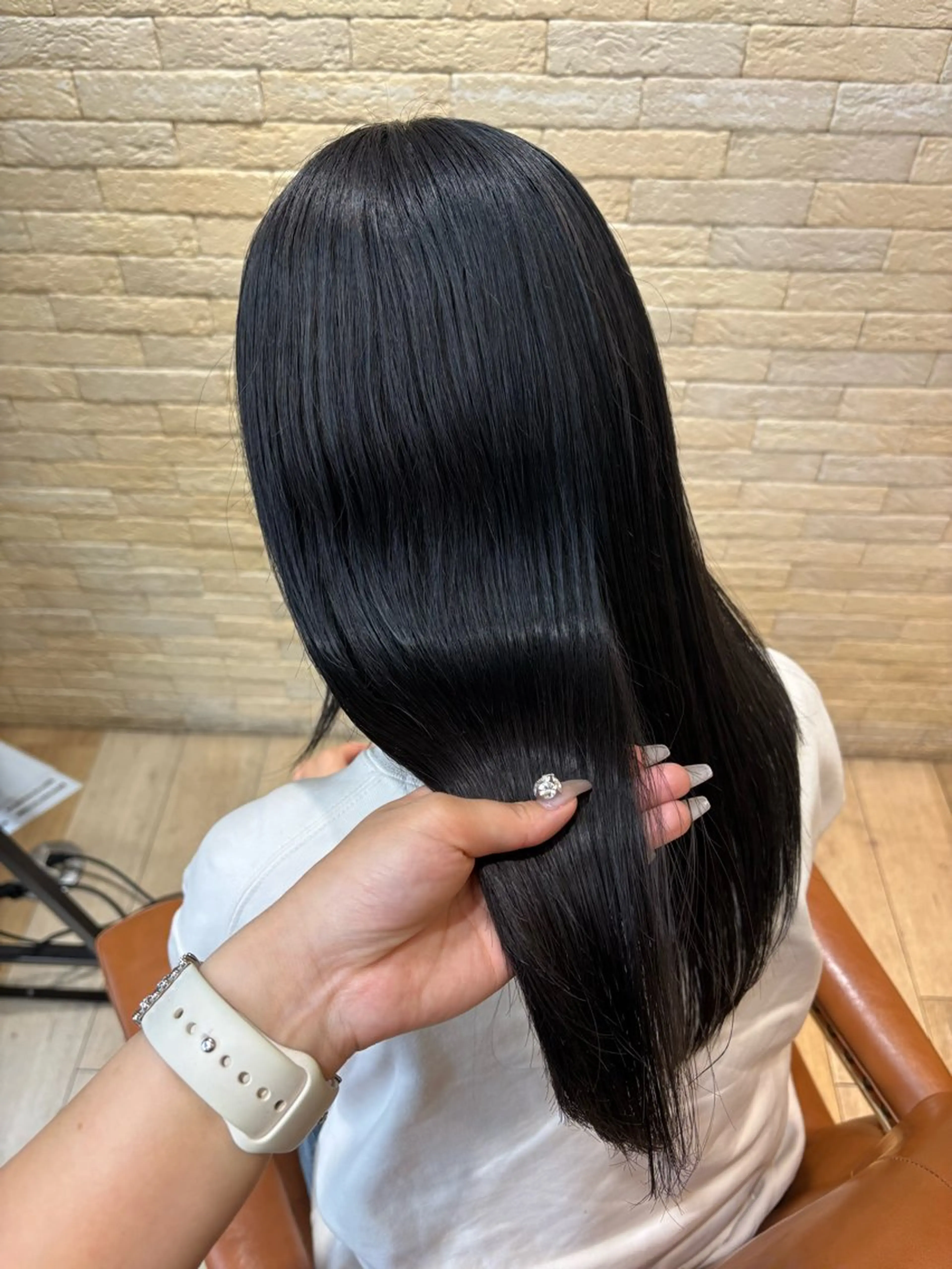 カラー ヘアカラー トリートメント しおり🍬 KOKORO🤍のヘアスタイル