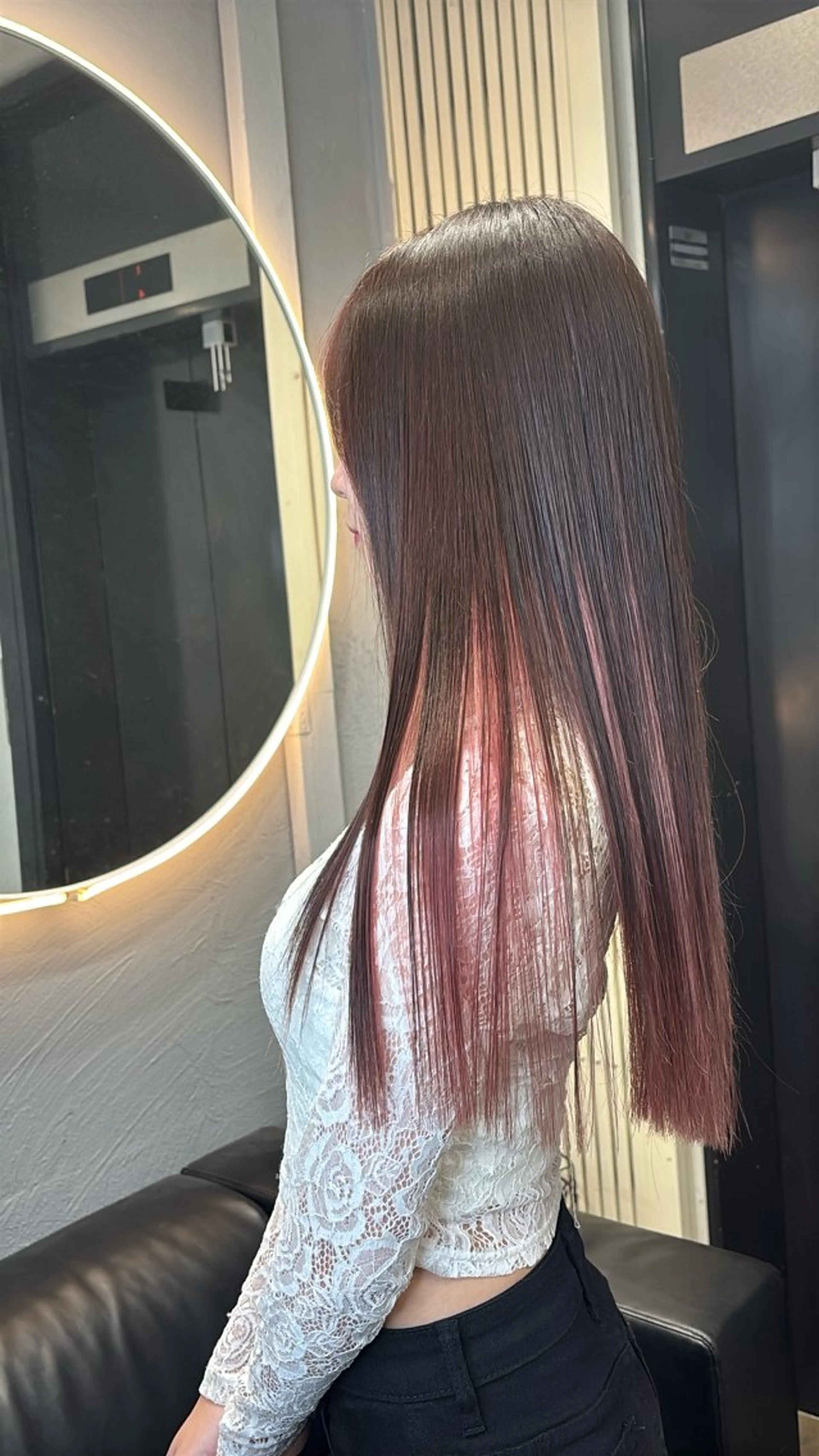 ロング ヘアカラー トリートメント 韓国ヘア/ブリーチ無 しWカラー/オリーブのヘアスタイル