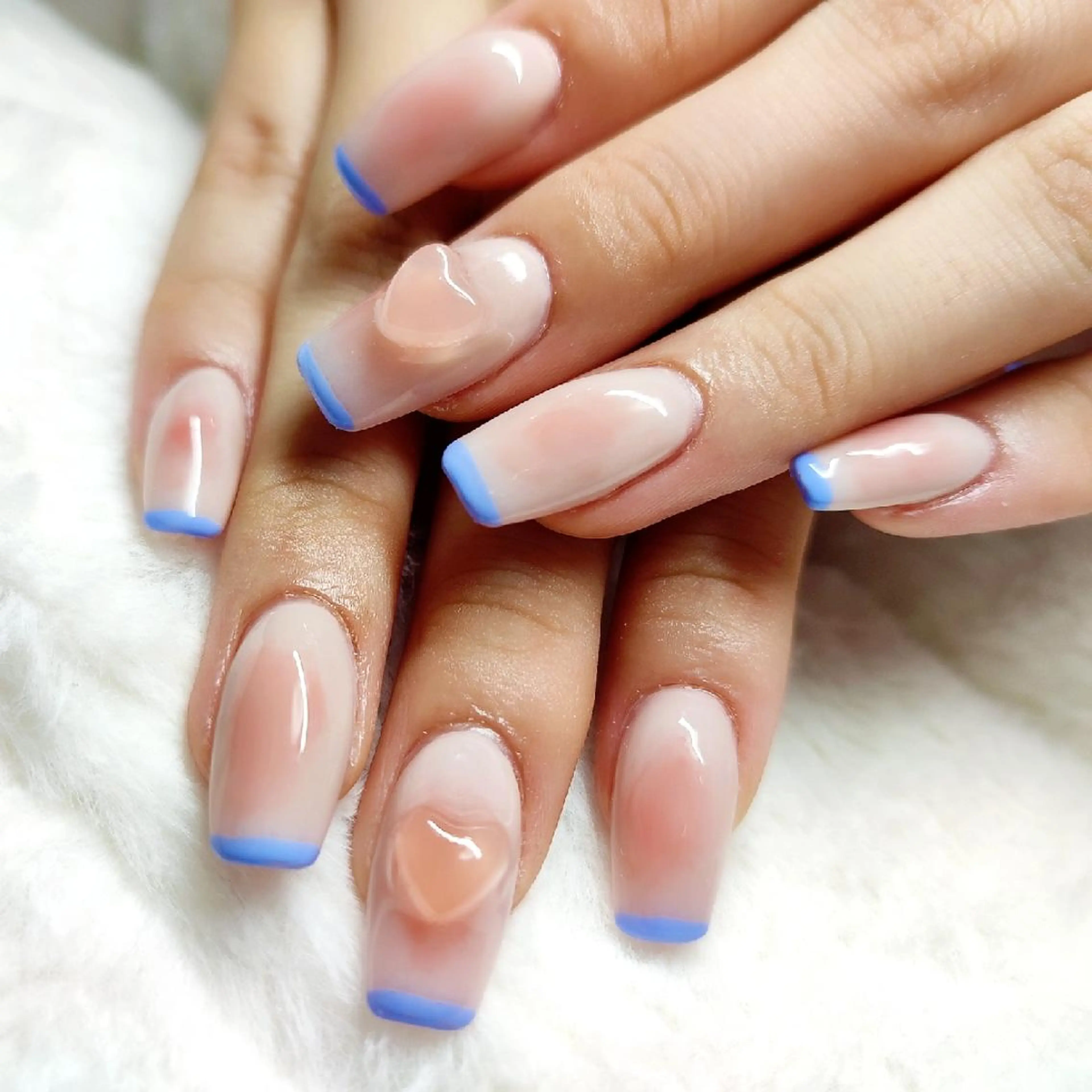 ネイル ハンドネイル RUNWAY 　　の眉毛・アイブロウイメージ