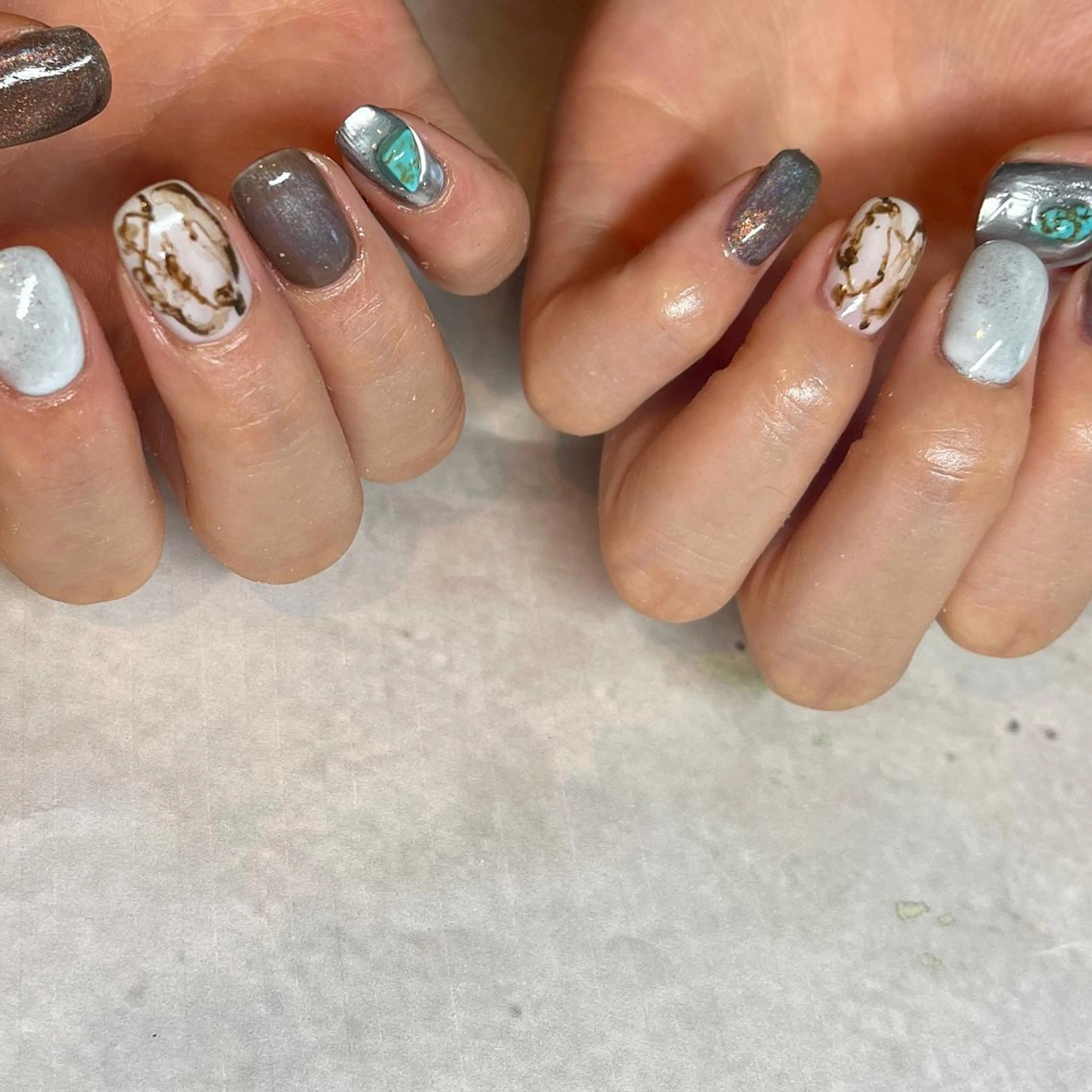 ネイル ブルー マグネットネイル フリーランス¨̮⃝ ネイリストOKADAのネイルデザイン