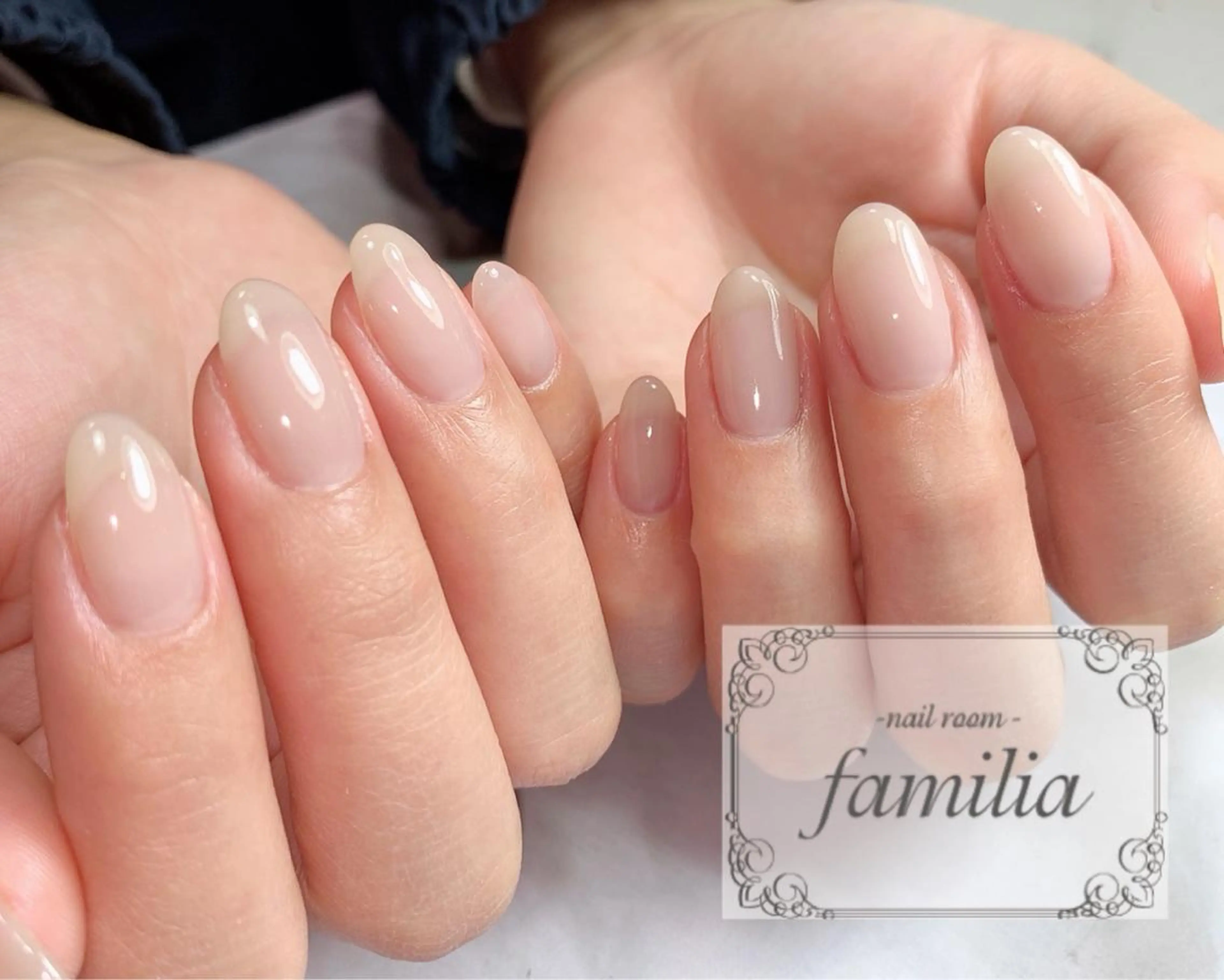 ネイル ハンドネイル -nailroom- familiaのネイルデザイン