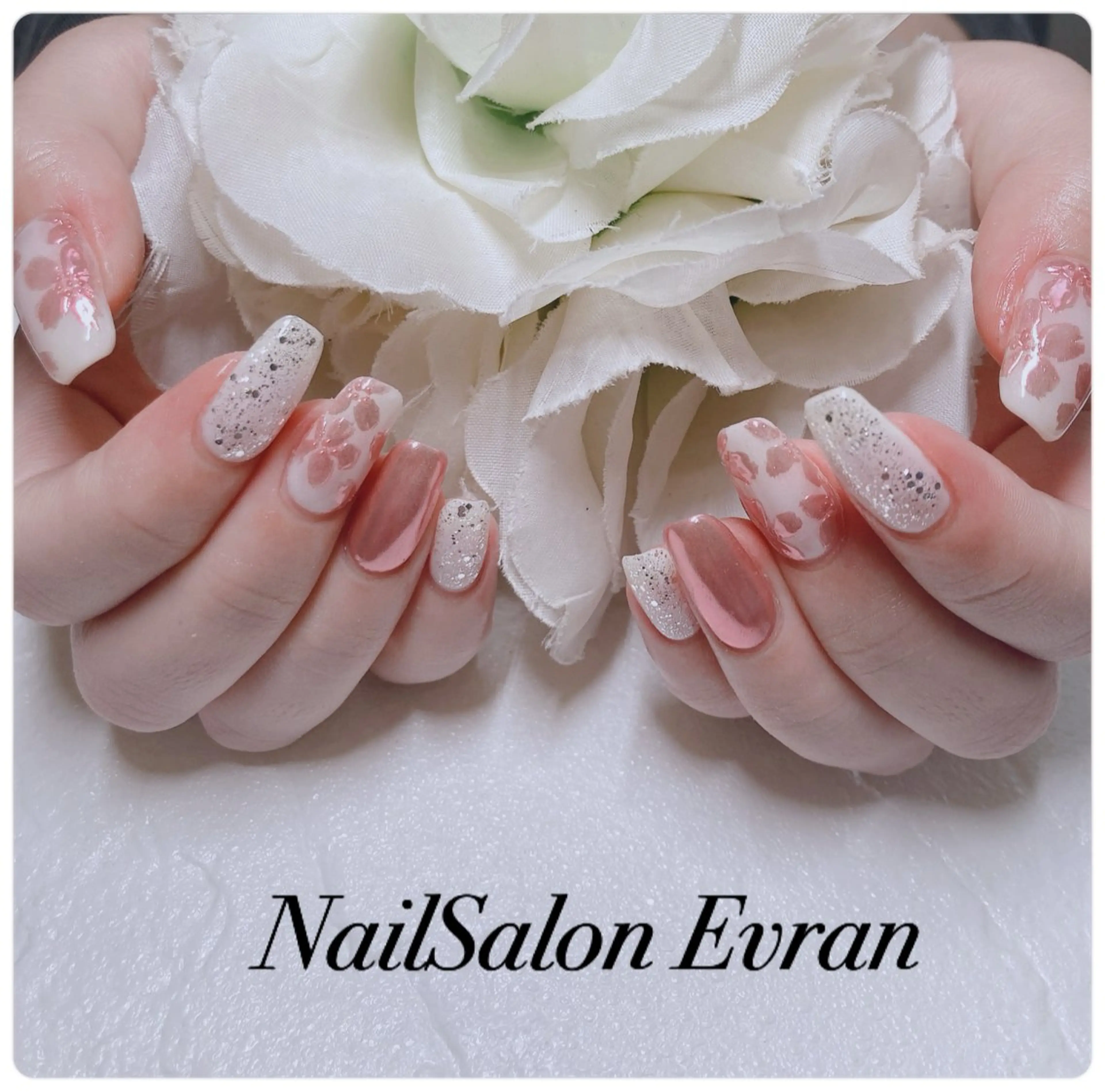 ネイル アートネイル フレンチネイル マグネットネイル 持ち込み ニュアンスネイル ハンドネイル Nail salon Evranのネイルデザイン