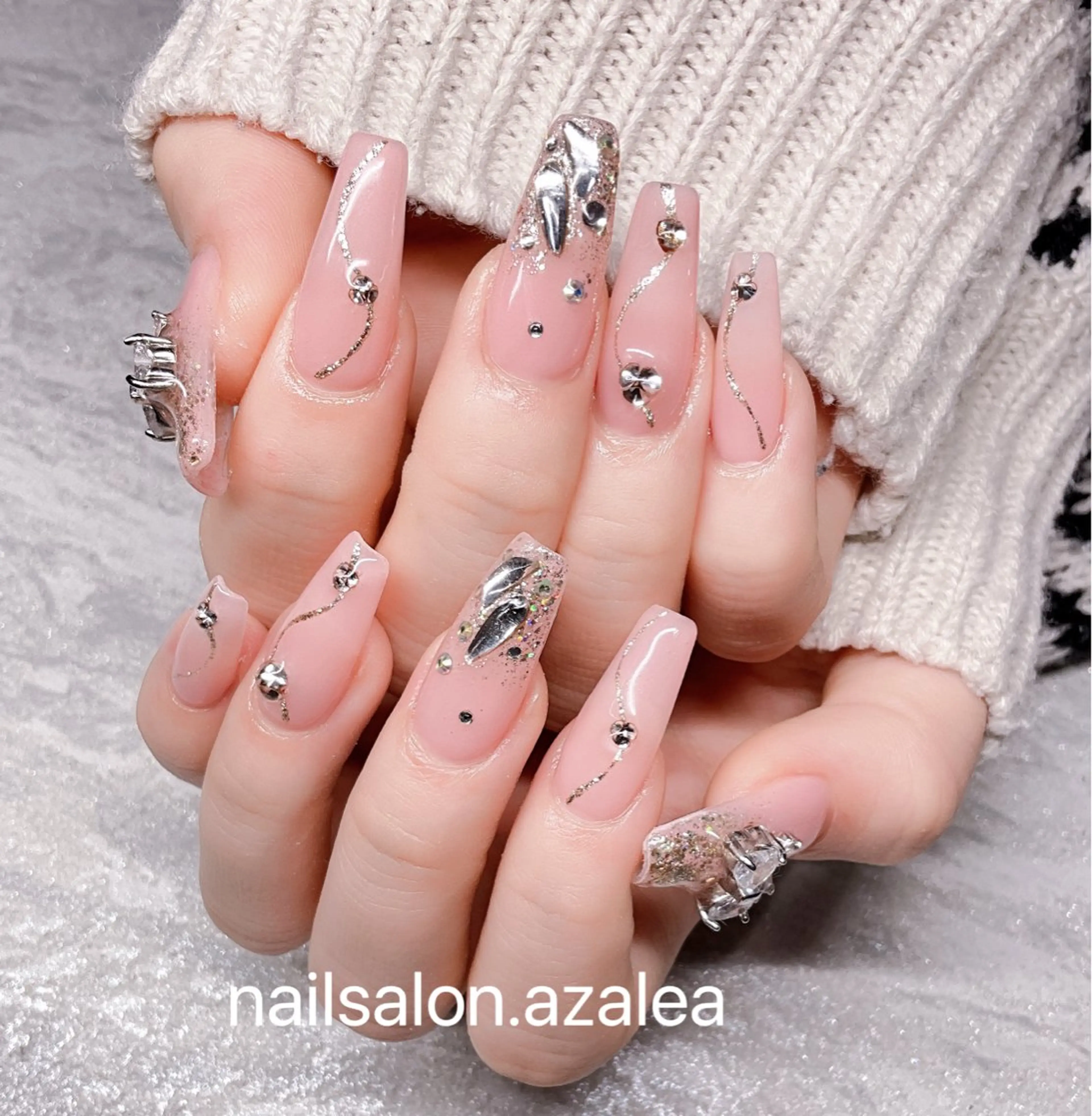 ネイル ハンドネイル R inのネイルデザイン