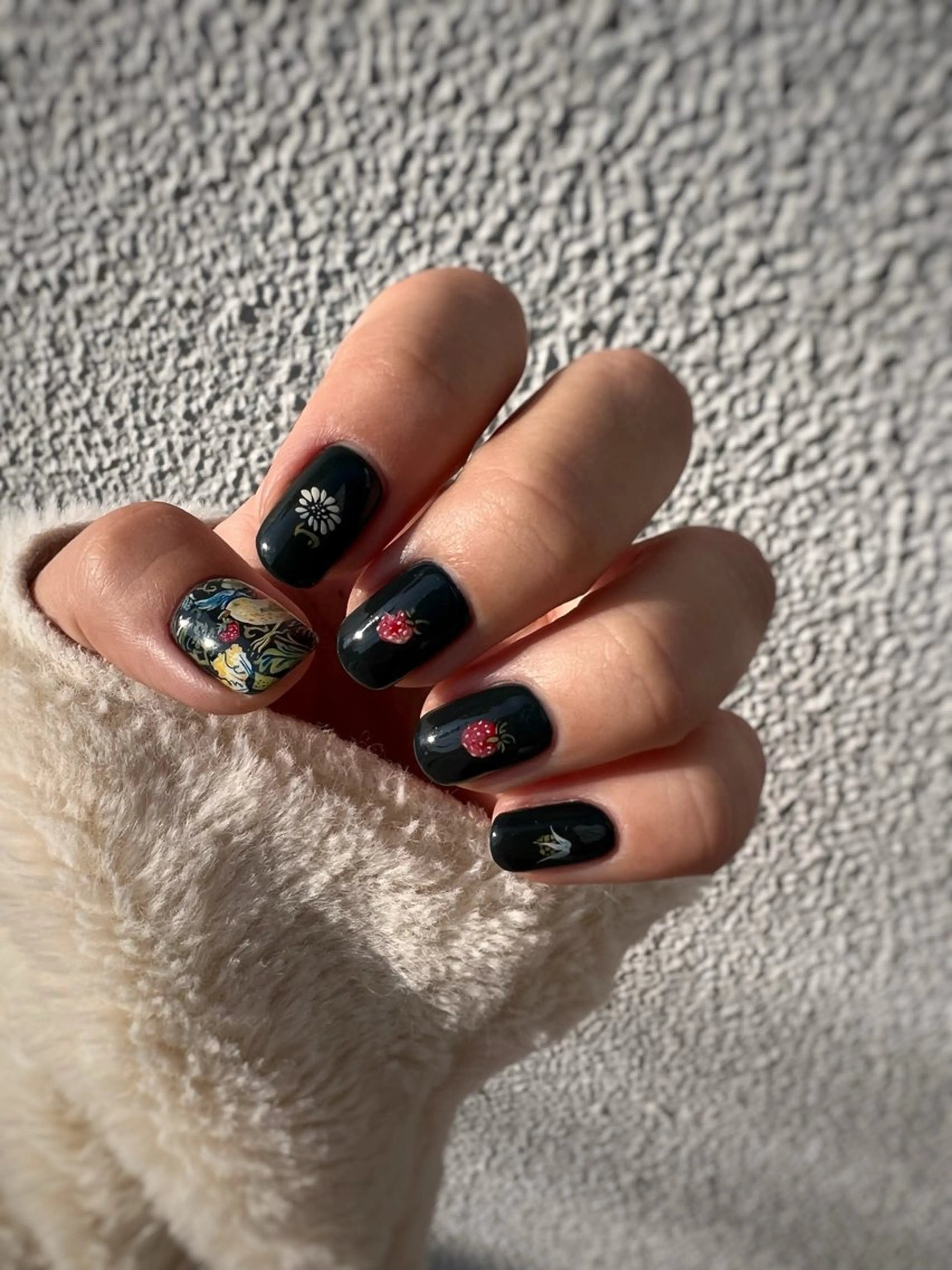 ネイル シンプルネイル ハンドネイル FIORITURA Maikoのネイルデザイン