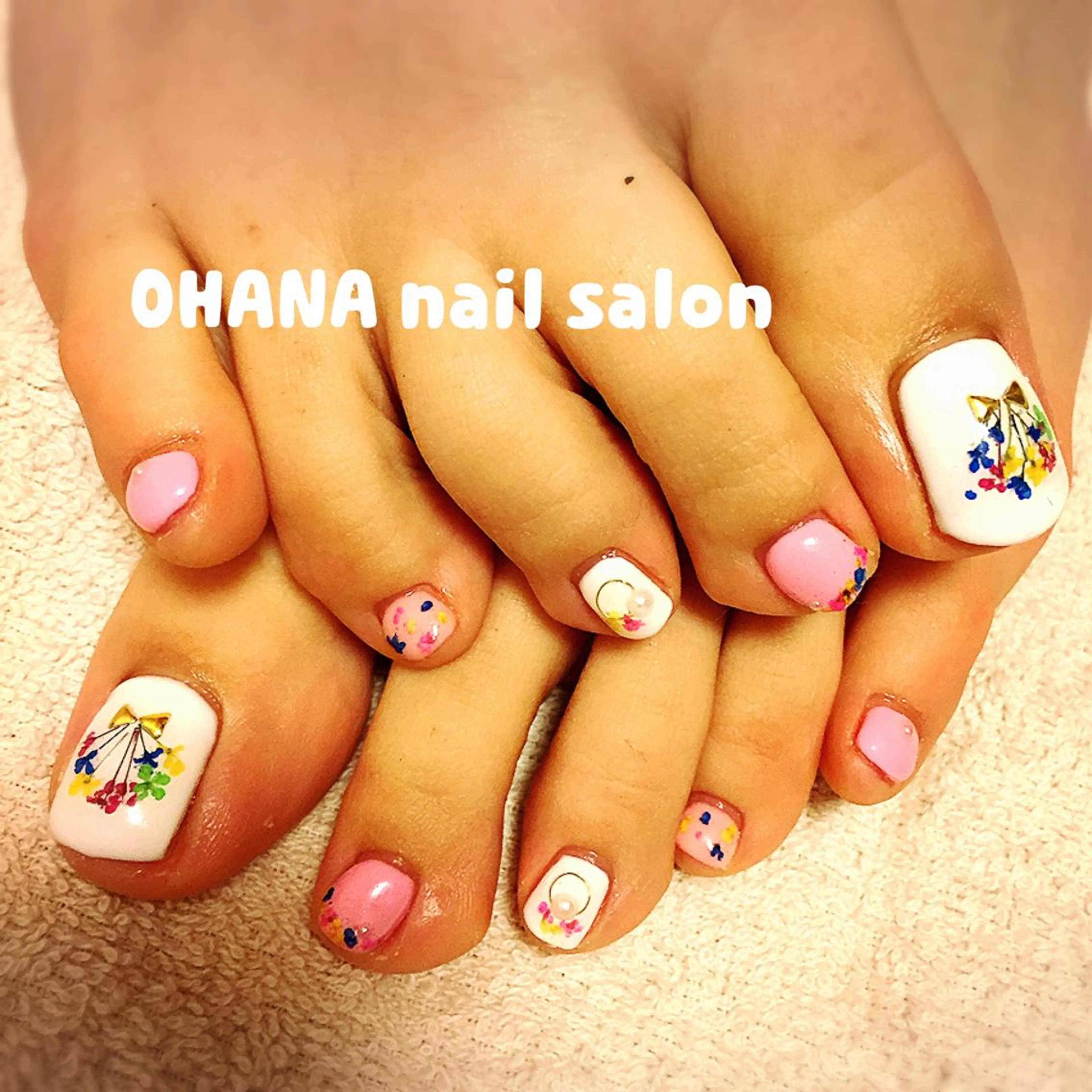 ネイル フットネイル ジェルネイル 春ネイル 那覇🏝️台湾人 ネイリストSHIUのネイルデザイン