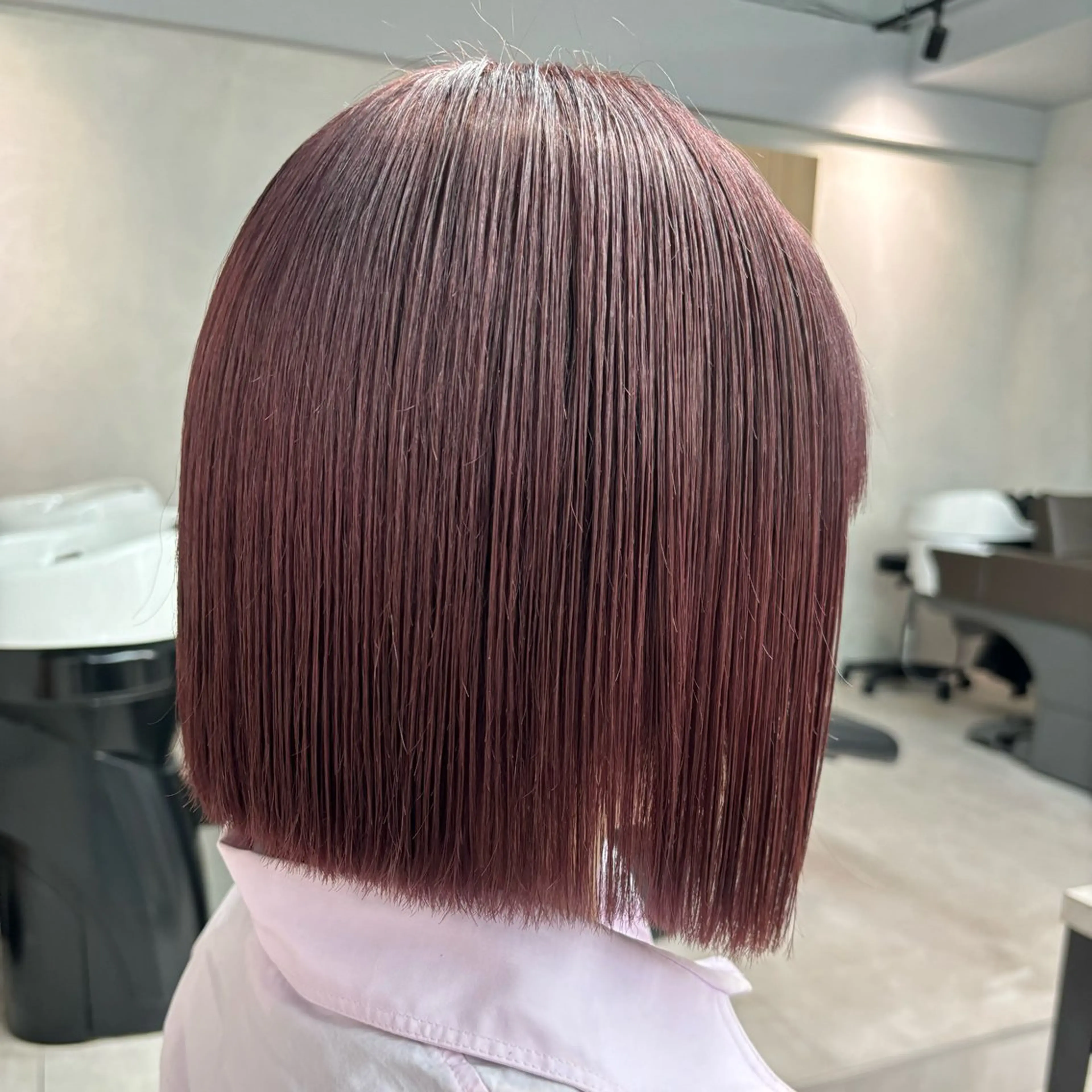 ショート カラー ボルドーカラー ピンクカラー カット ヘアカラー ボブ/透明感カラー/ 似合わせ🌿高田知那のヘアスタイル