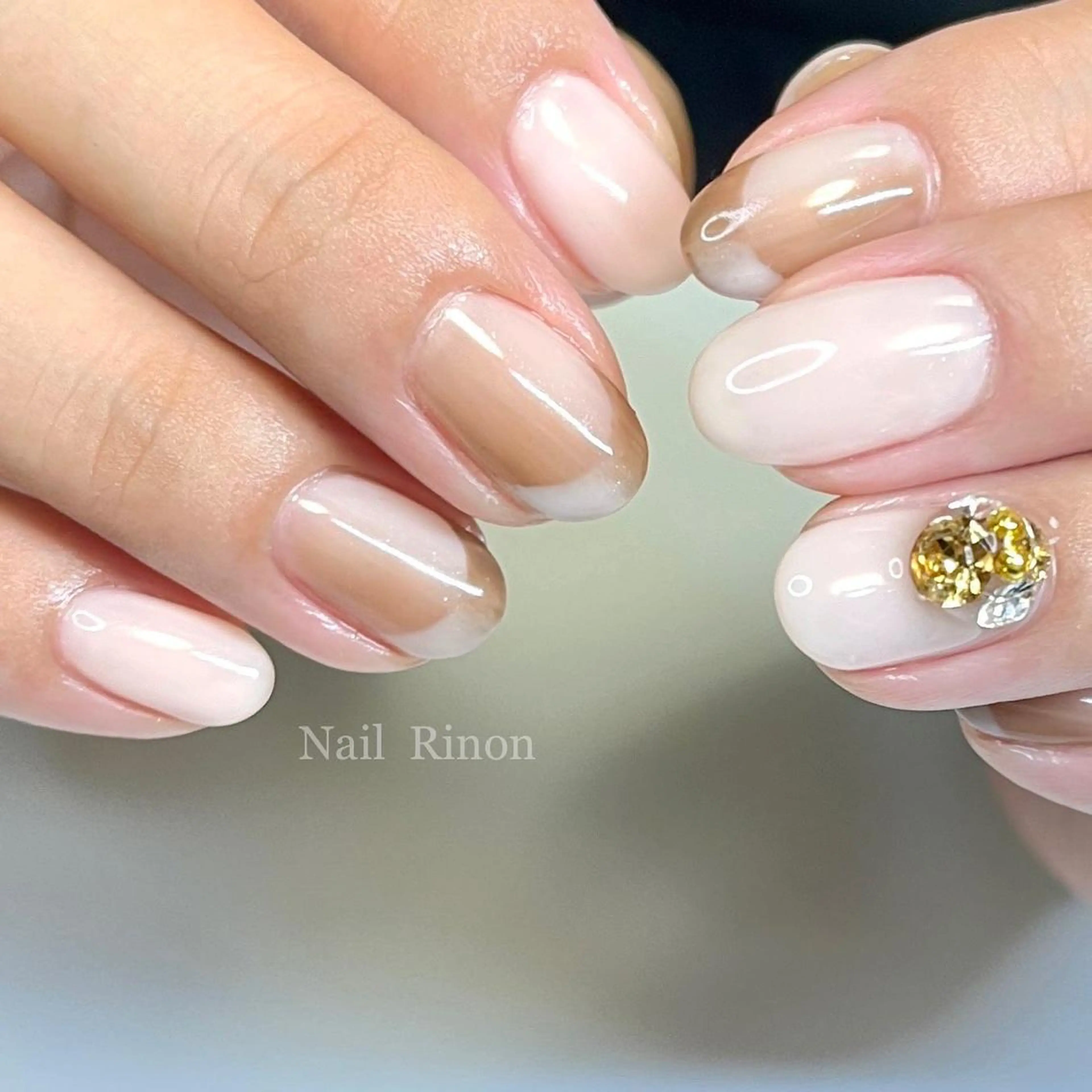 ネイル ブラウン フレンチネイル オンブレフレンチ ハンドネイル Nail Rinonのネイルデザイン