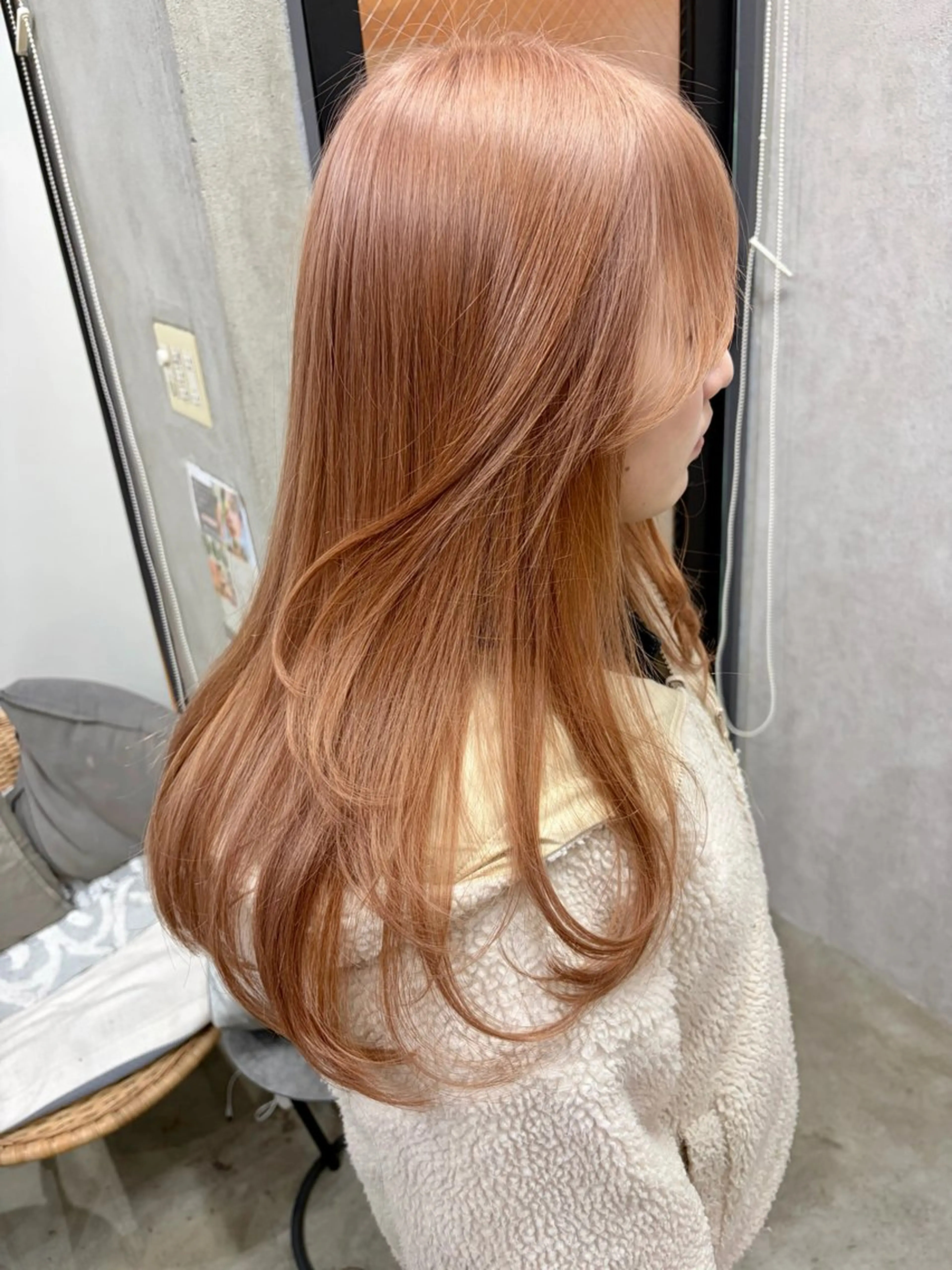 ロング ヘアカラー maya レイヤーカットのヘアスタイル