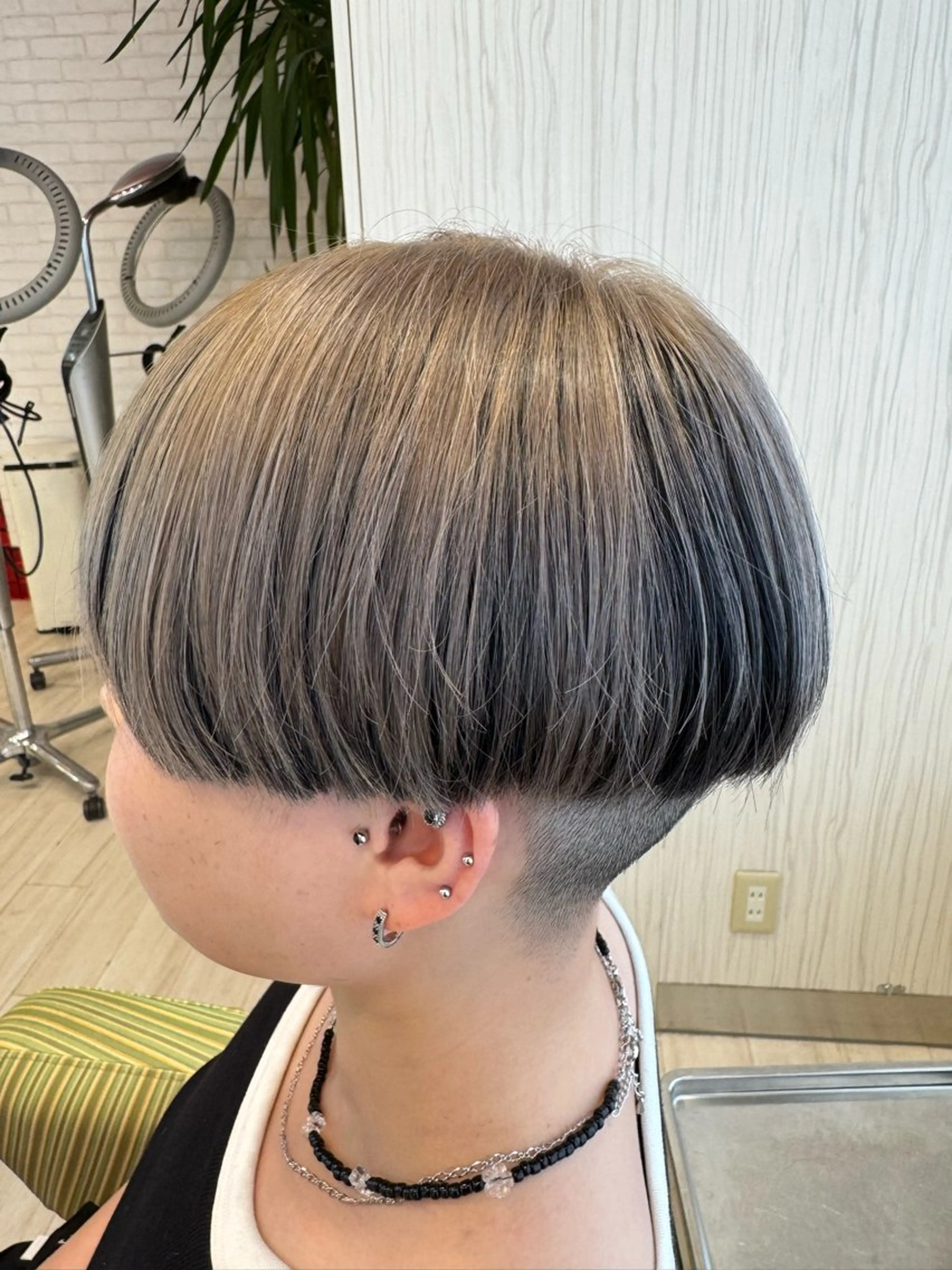 ショート カット ヘアカラー 松尾 怜奈のヘアスタイル