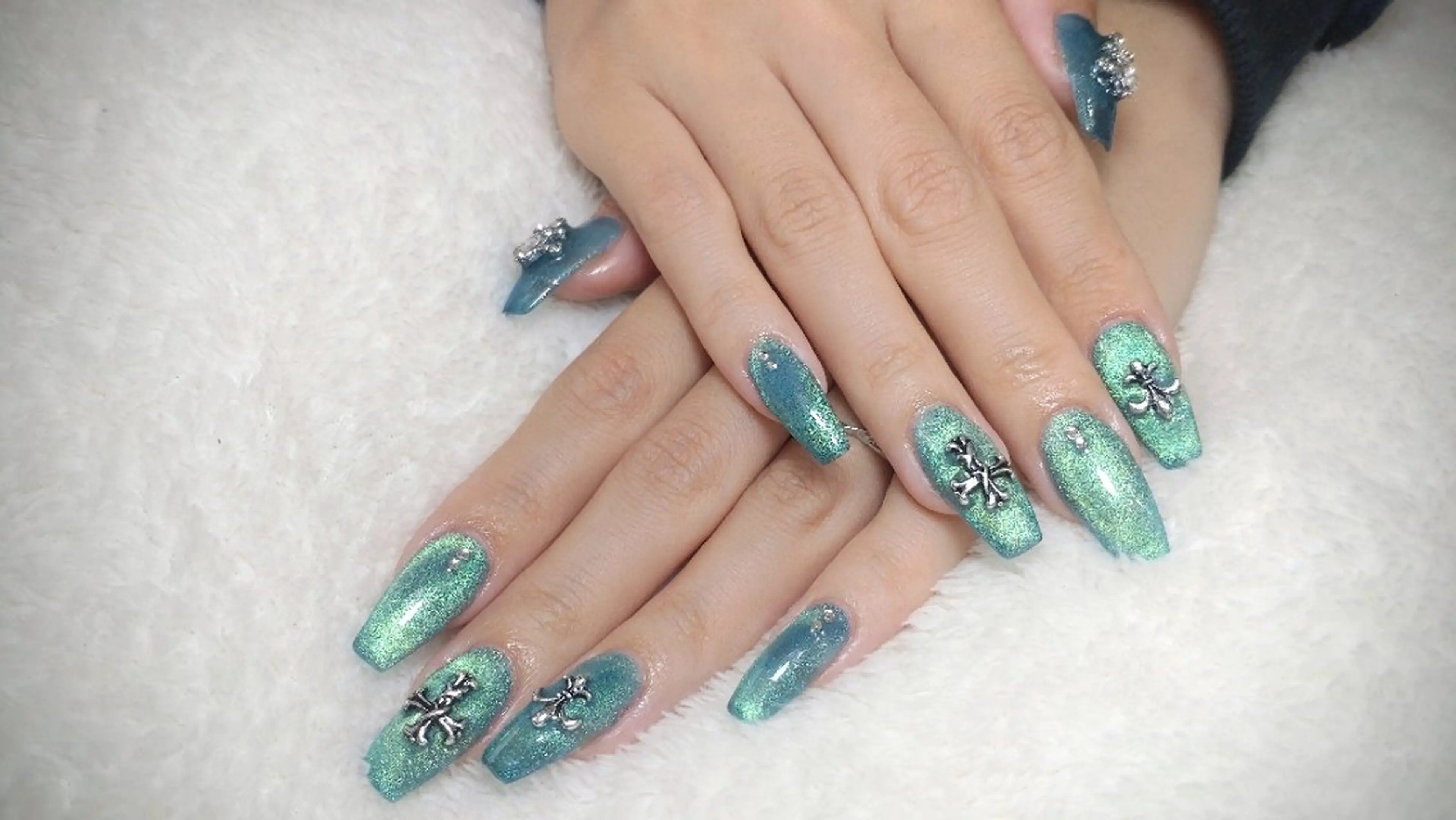 ネイル ハンドネイル フットネイル Nailsalon Latteのネイルデザイン