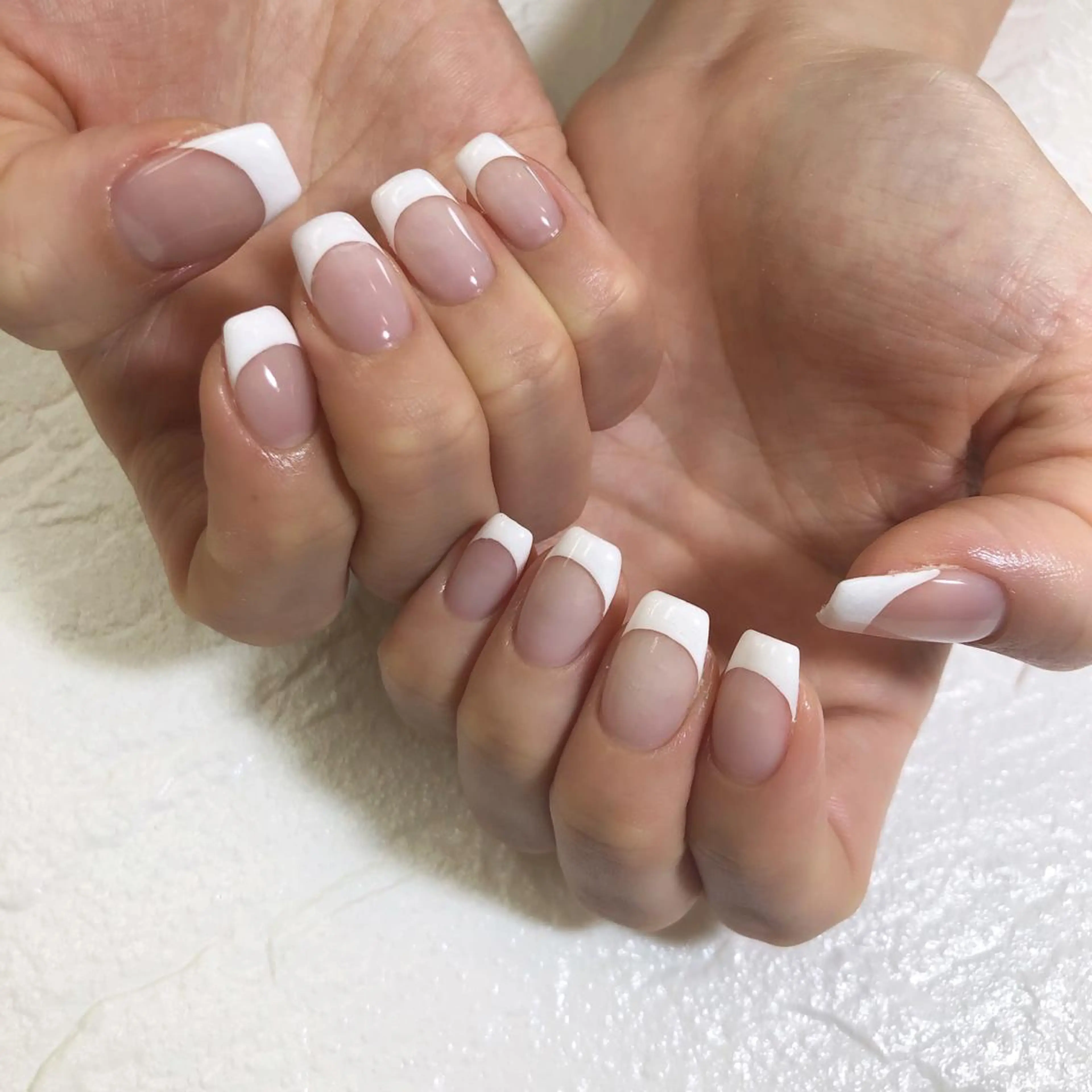 ネイル フレンチネイル 1 9 9 7所属・nail 1997のネイルデザイン