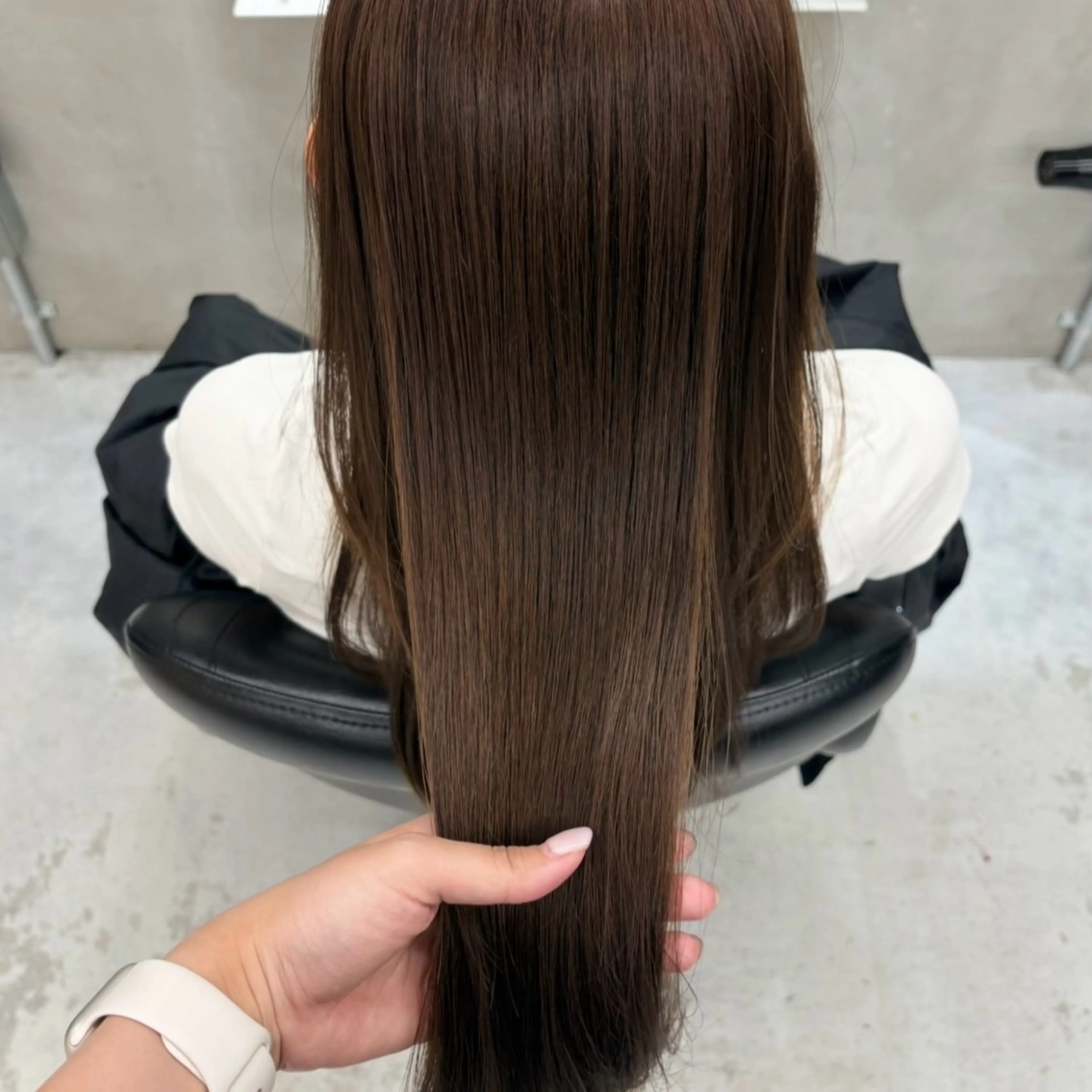 ロング カラー ベージュカラー ブリーチ 透明感カラー ミルクティーベージュ ブリーチなしカラー ヘアカラー 韓国レイヤー/暖色 カラー/KOTONEのヘアスタイル