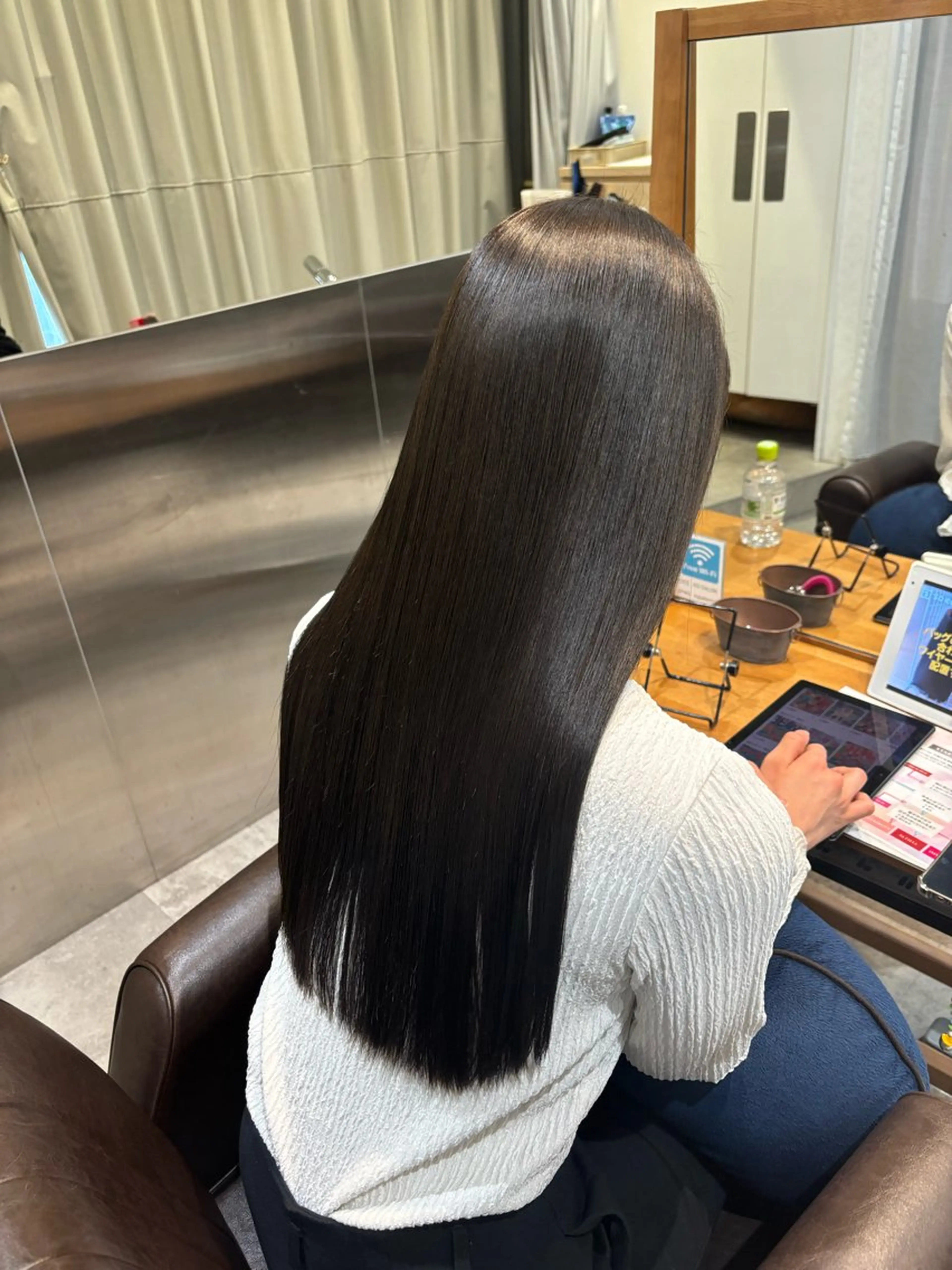 ロング カラー ブリーチ 透明感カラー グレージュ ブリーチなしカラー 似合わせカット 透明感カラー/中野のヘアスタイル