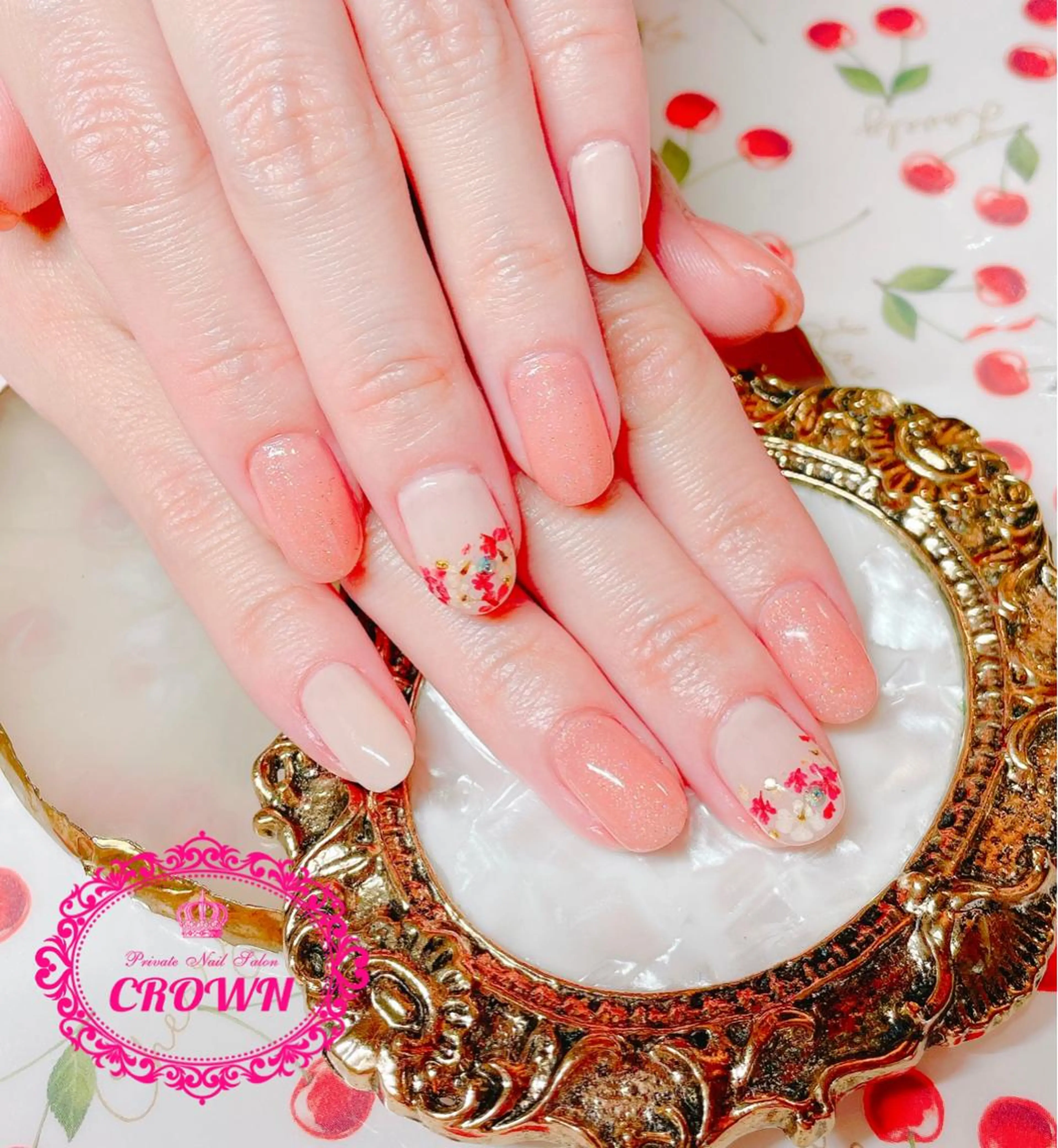 ネイル ハンドネイル CROWN プライベートサロンのネイルデザイン