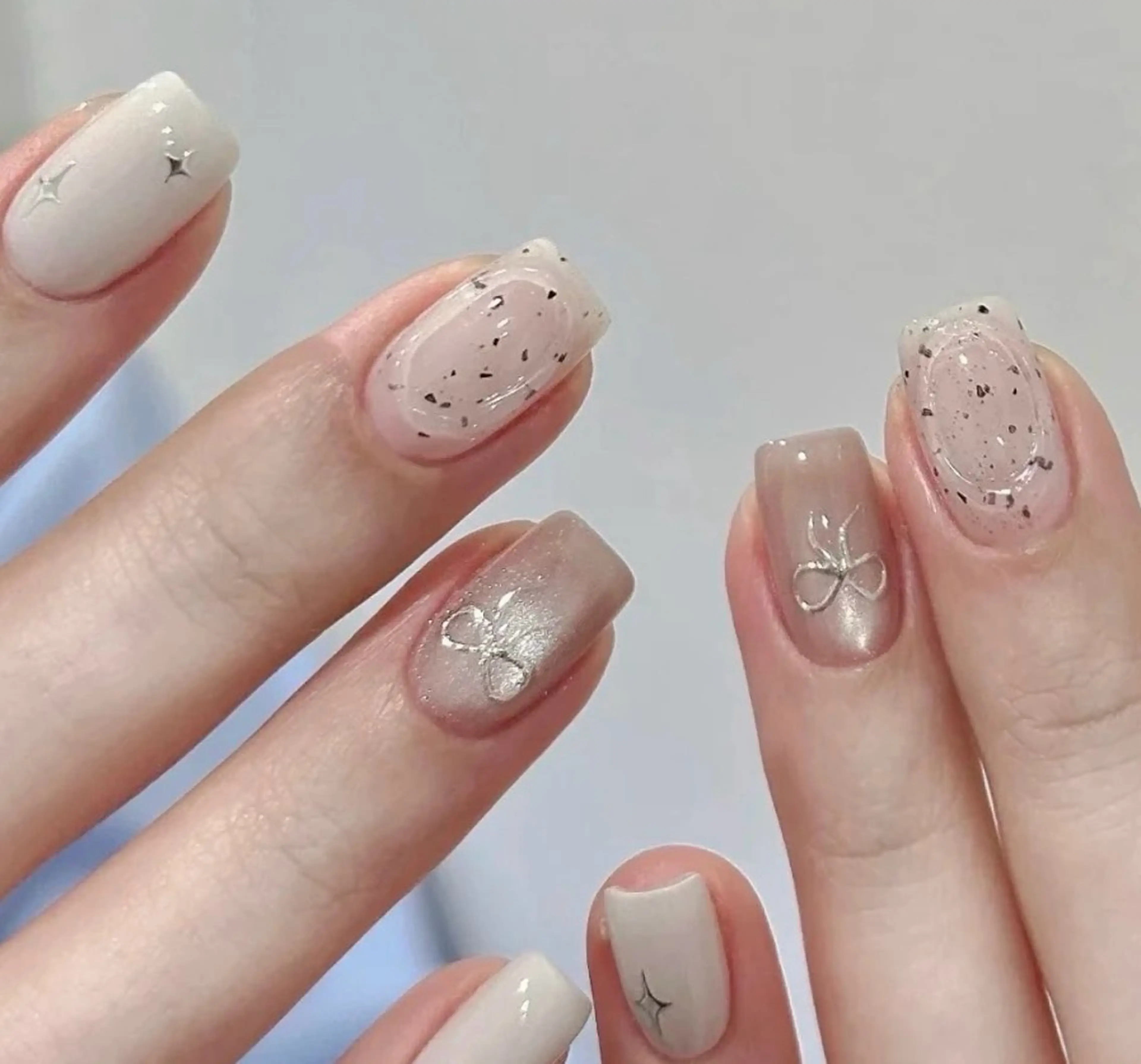 ネイル 高木 維麗絲のネイルデザイン