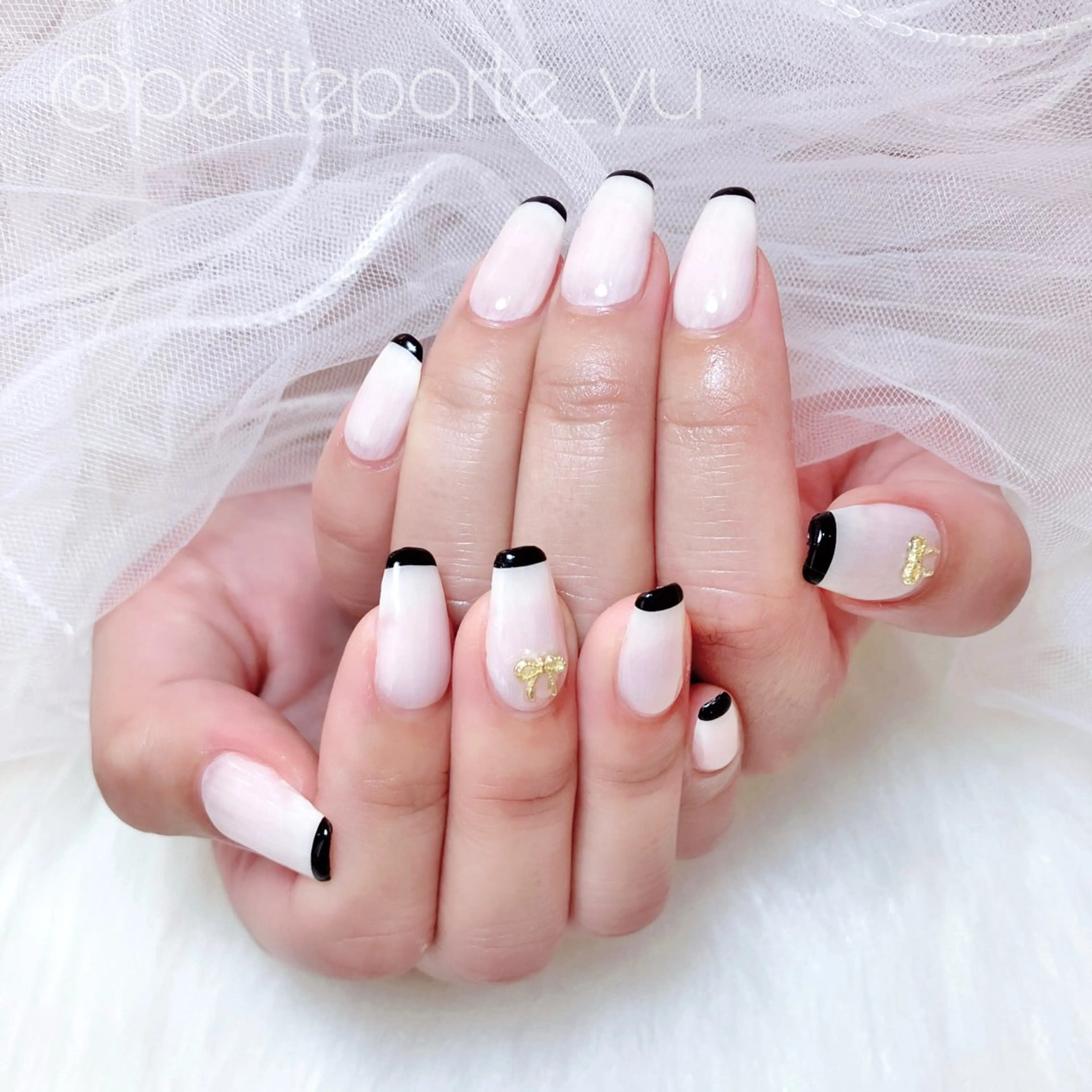 ネイル アートネイル リボン シンプルネイル ハンドネイル nailsalon petite porte所属・petite porteのネイルデザイン