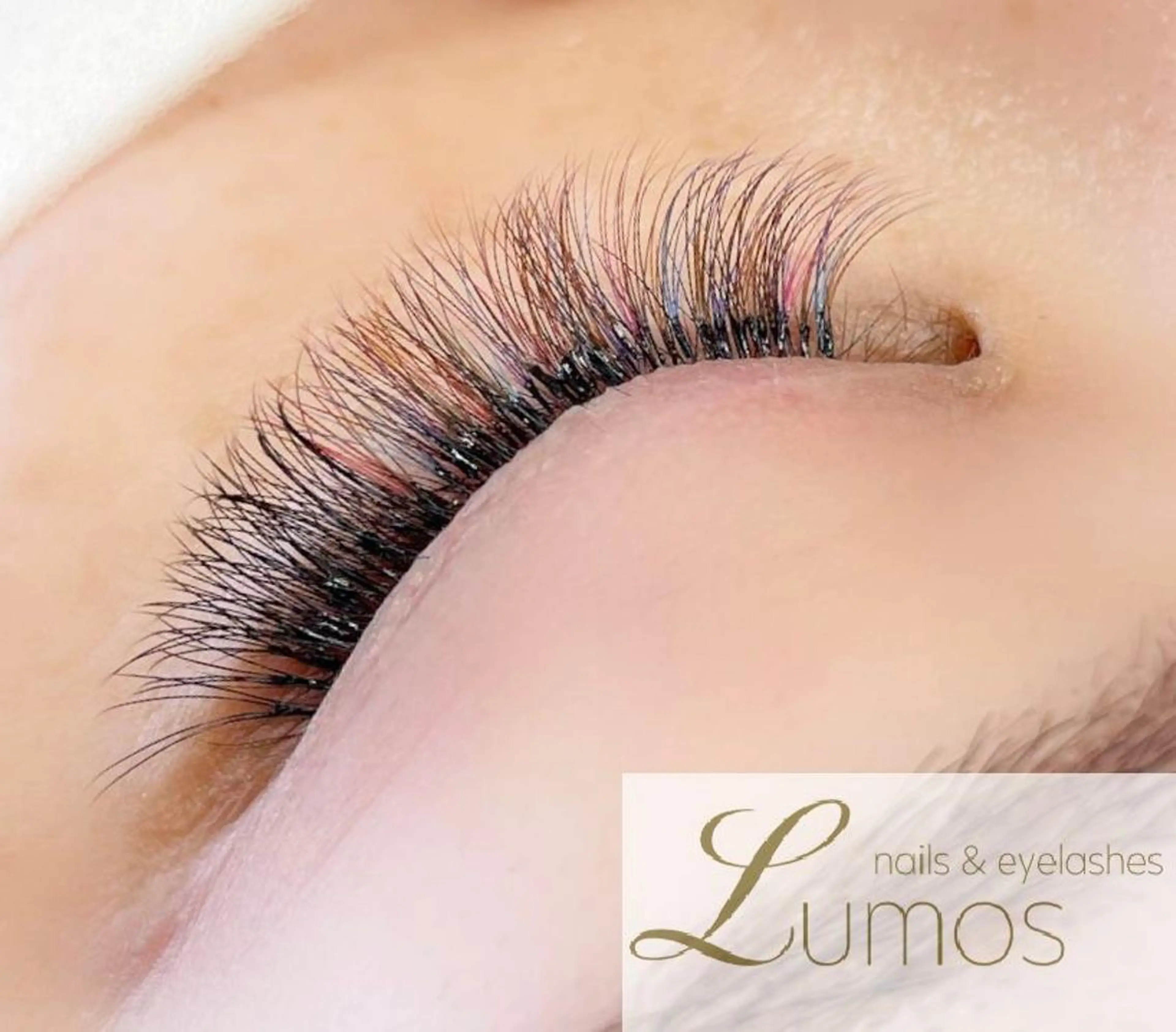 マツエク・マツパ ボリュームラッシュ マツエク Lumos nail&eyelash所属・Lumos Ayakaのマツエク・マツパデザイン