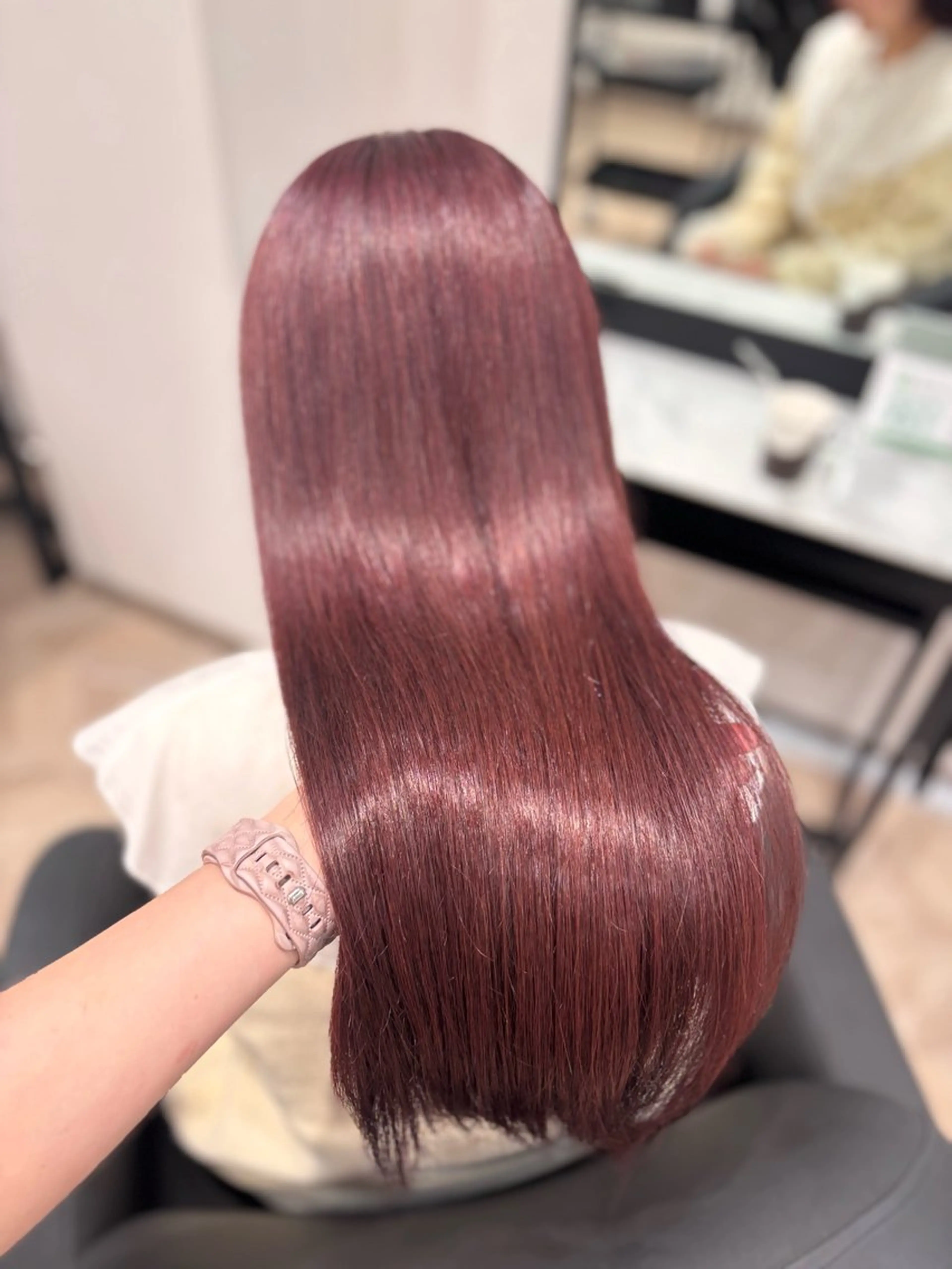 ロング カラー レッドカラー カット ヘアカラー トリートメント 𝒎𝒐𝒆🩰 名駅/ヘアメ/暖色♡のヘアスタイル