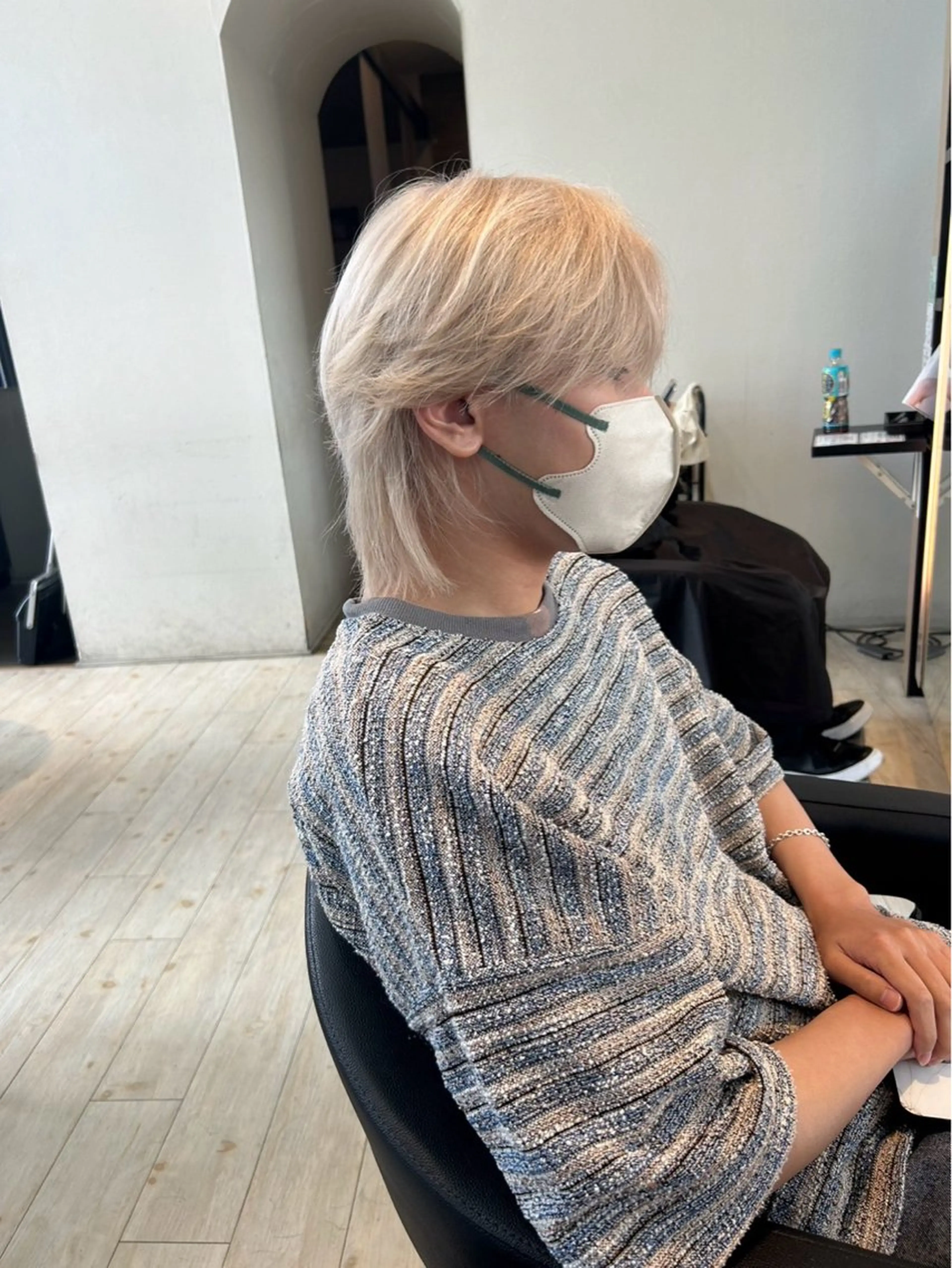 カラー メンズ メンズブリーチ ベージュカラー ブリーチ ホワイトベージュ カット ヘアカラー トリートメント 有働由良／ハイトーン ／韓国メンズヘアのヘアスタイル