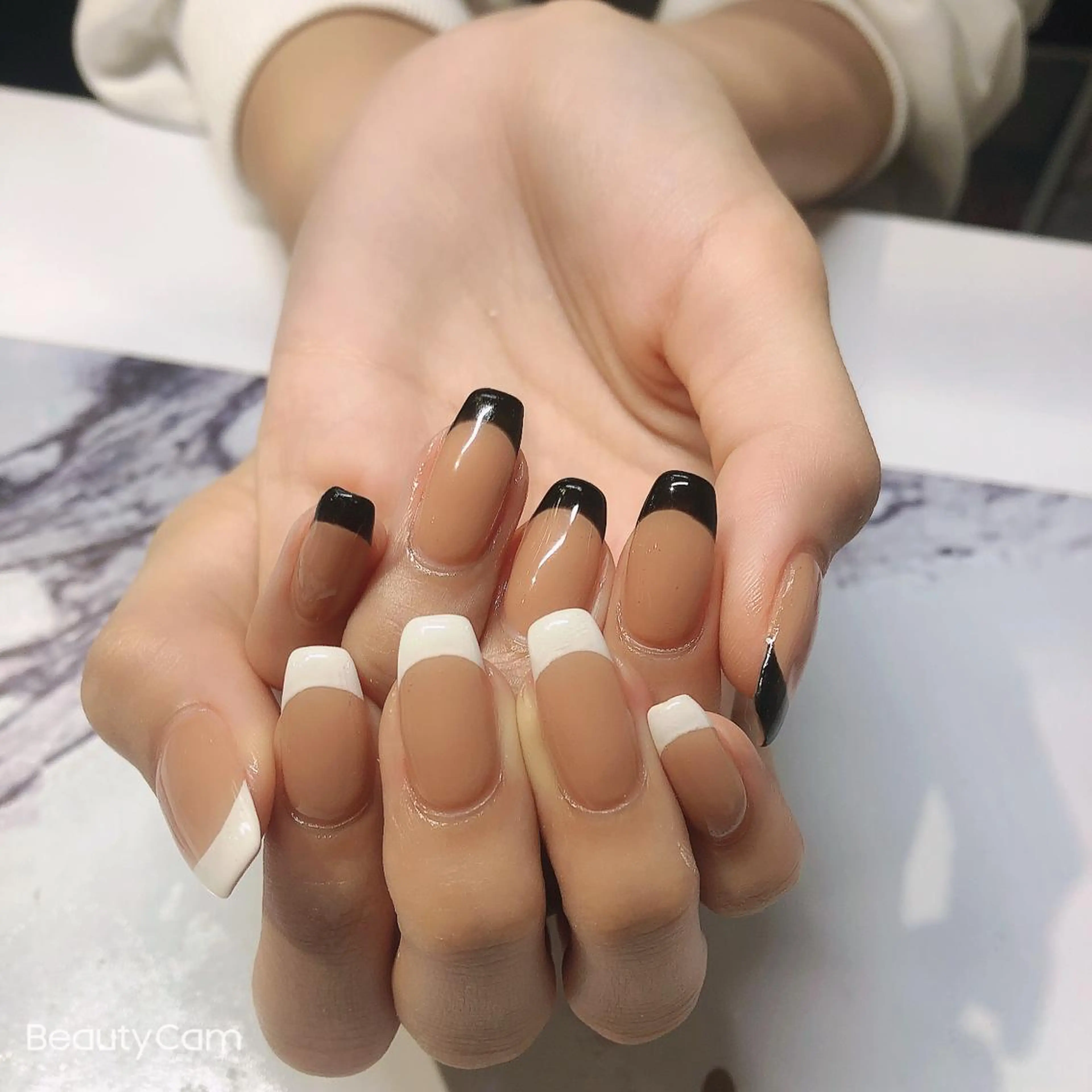 ネイル Guarendo錦糸町店所属・ガレンドウ 白澤 愛子のネイルデザイン