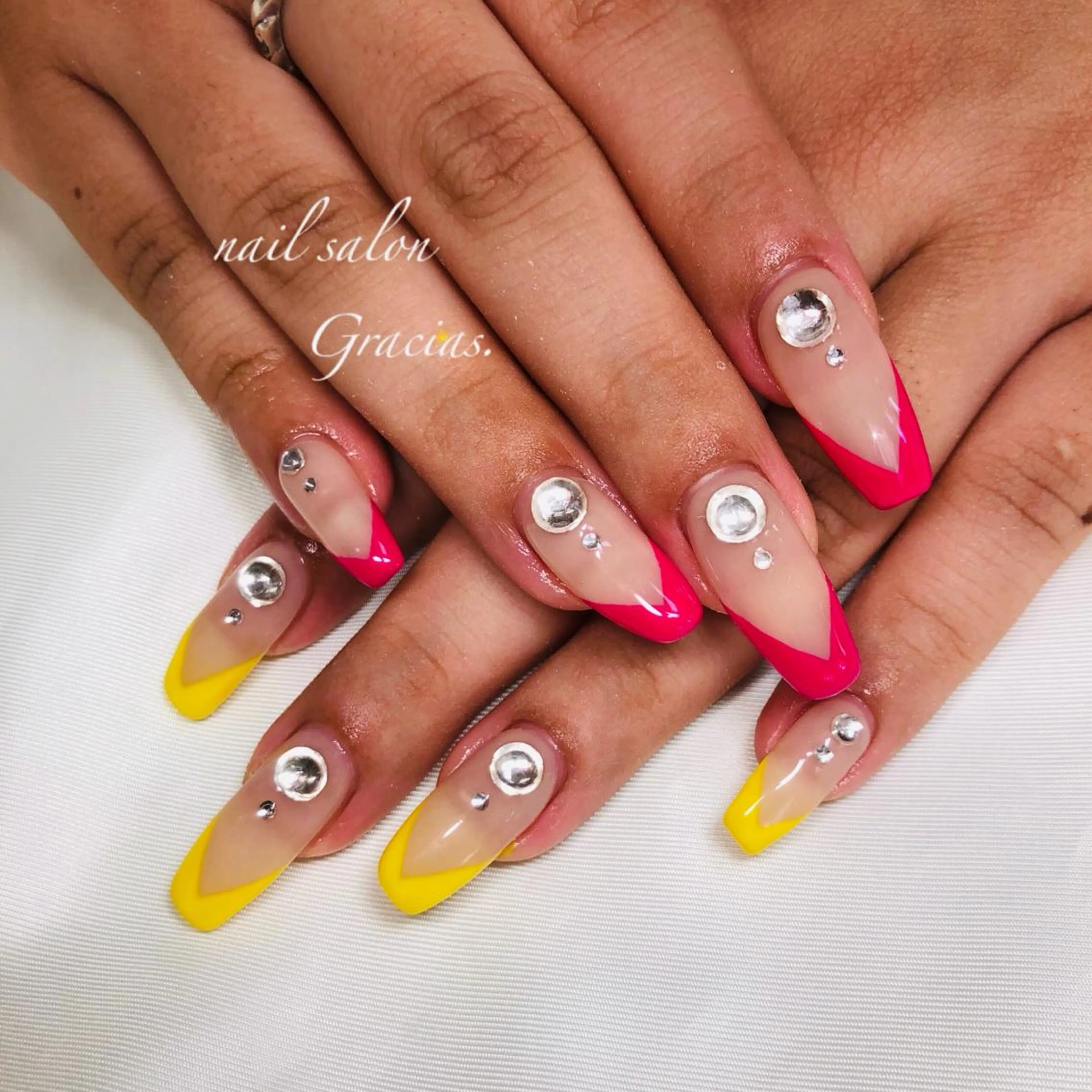 ネイル ハンドネイル Gracias. rieのネイルデザイン