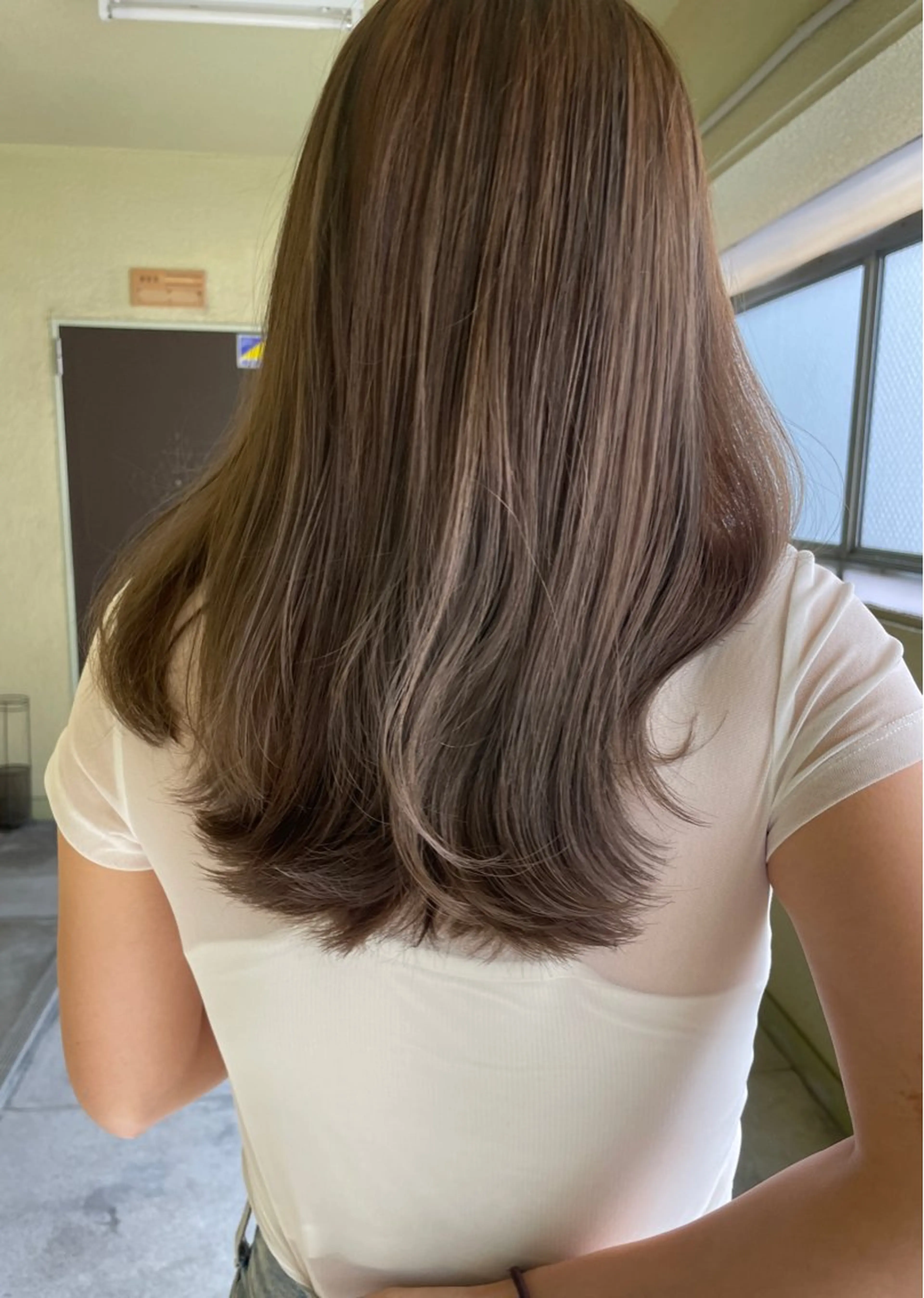 セミロング 透明感🎀LOREN エリコ🌈のヘアスタイル