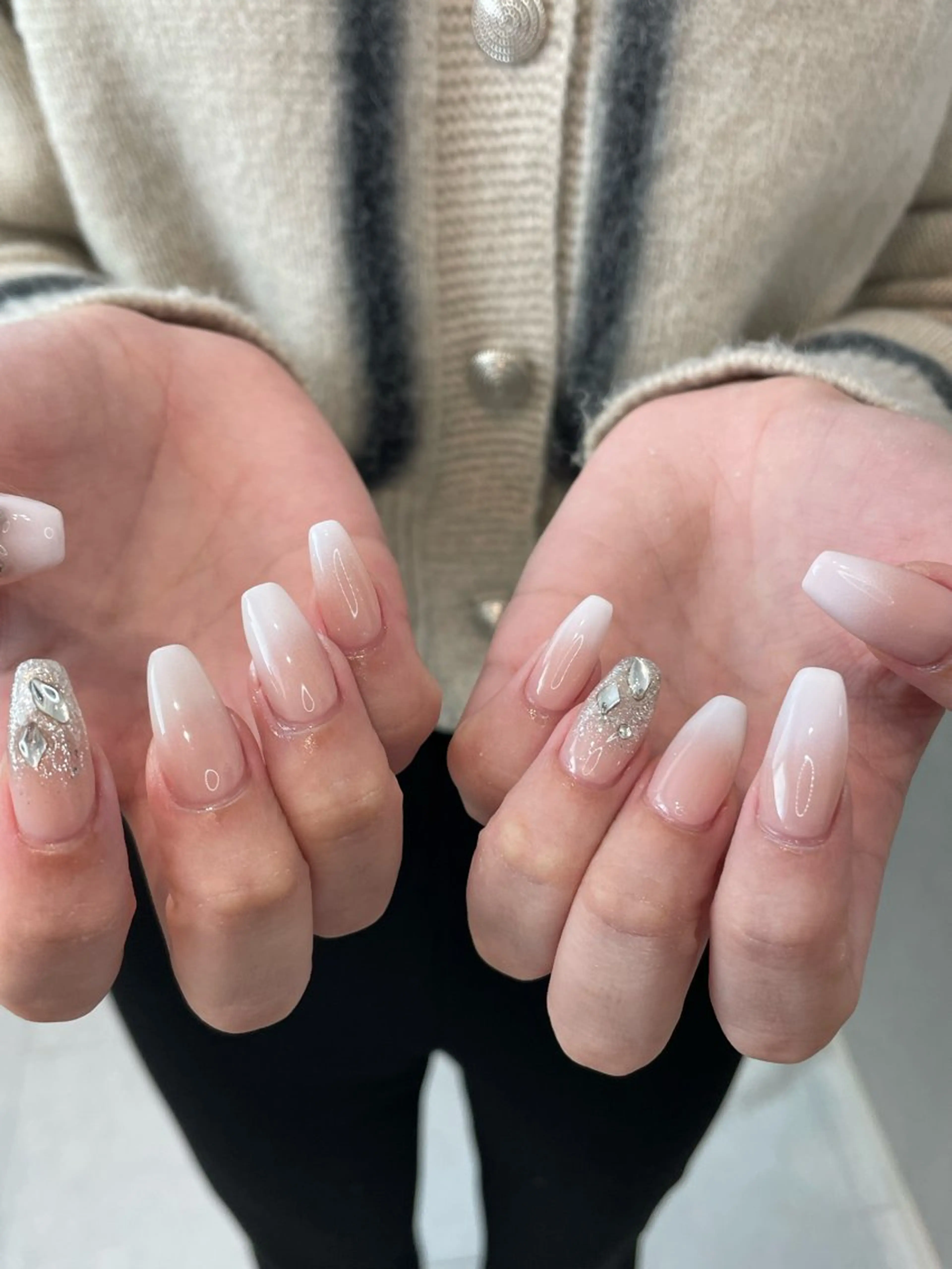 ネイル ハンドネイル ROA NAILのネイルデザイン