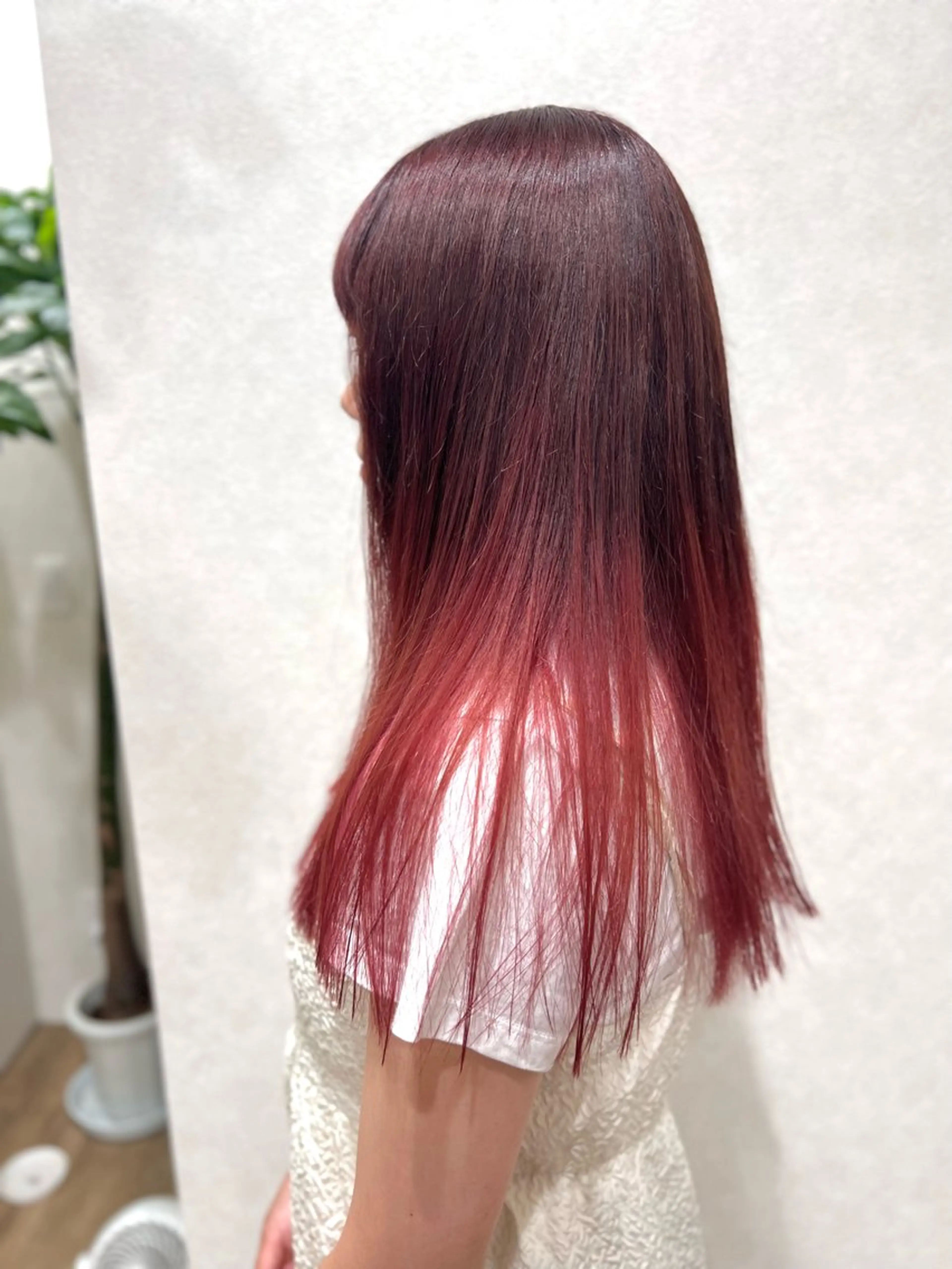 ロング カラー グラデーションカラー レッドカラー 🍇おぐら めぐみ🍇のヘアスタイル
