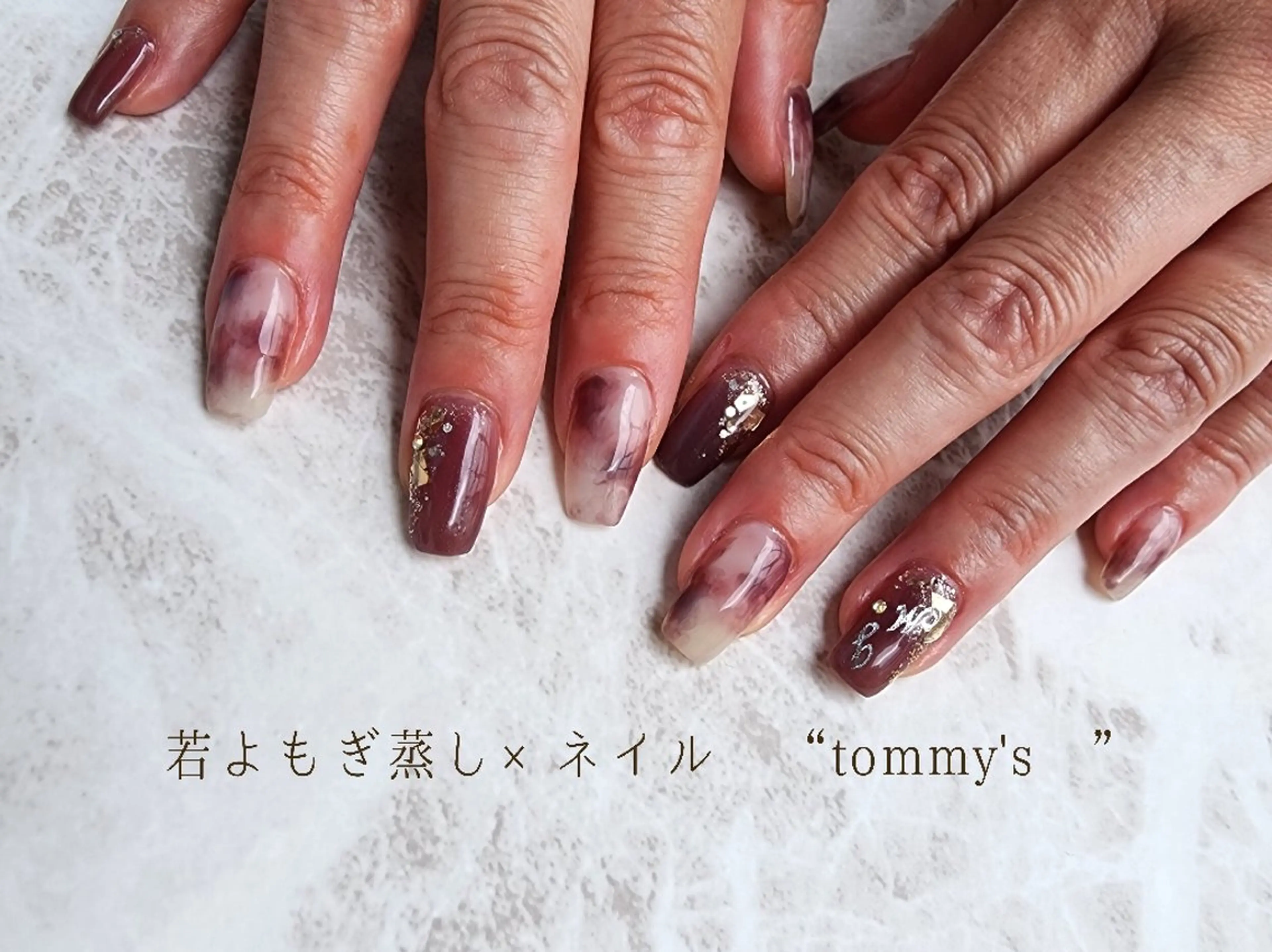 ネイル ジェルネイル グラデーション ラメ(グリッター) ラメグラデーション ミラーネイル ハンドネイル tommy's nail所属・福岡/若よもぎ蒸し 全身美容が叶うサロンのネイルデザイン
