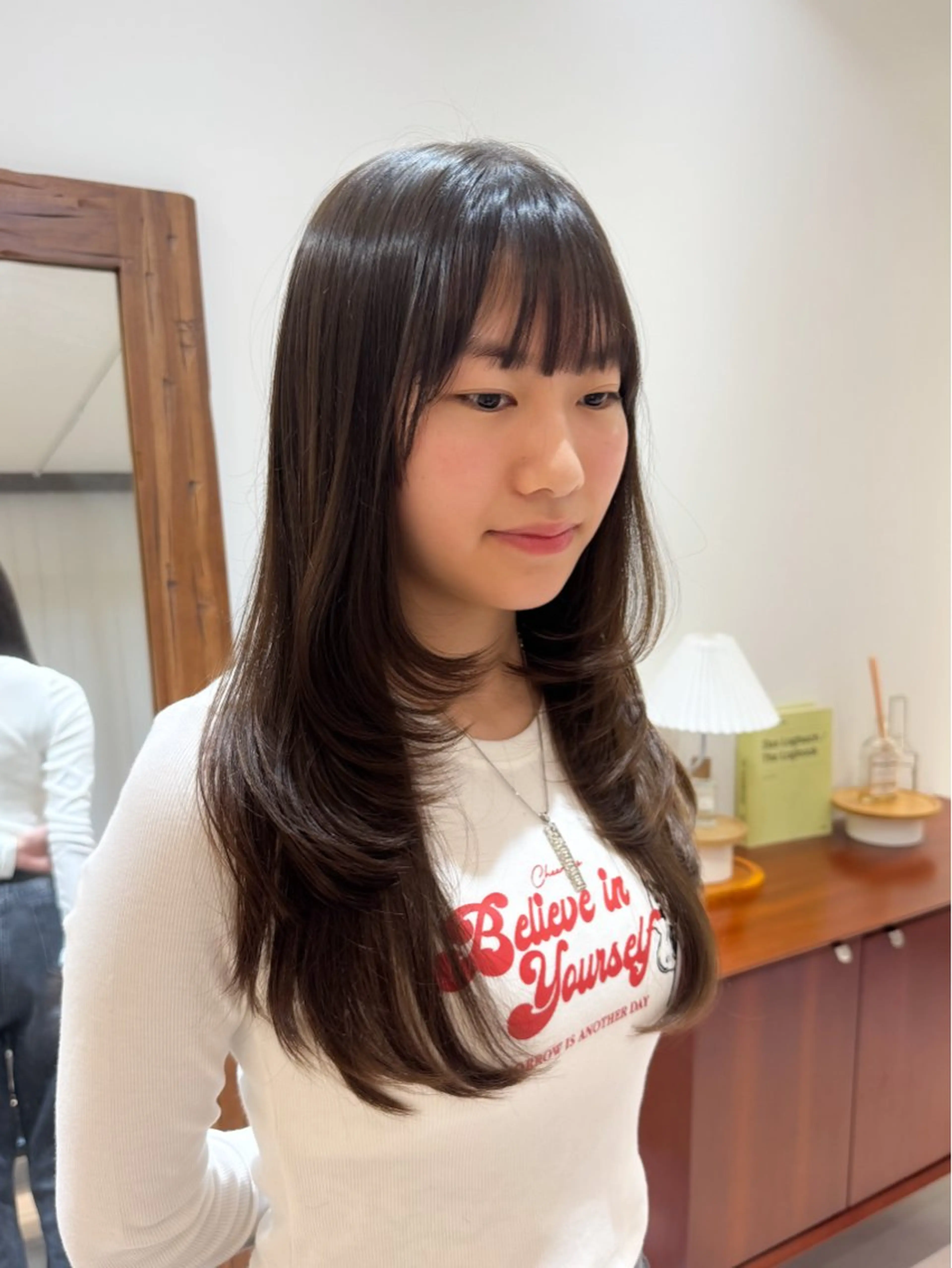 ロング カラー ヘアアレンジ ブリーチ ダブルカラー イヤリングカラー イルミナカラー ブリーチなしカラー カット ヘアカラー トリートメント 立川レイヤー 透明感カラーaoiのヘアスタイル