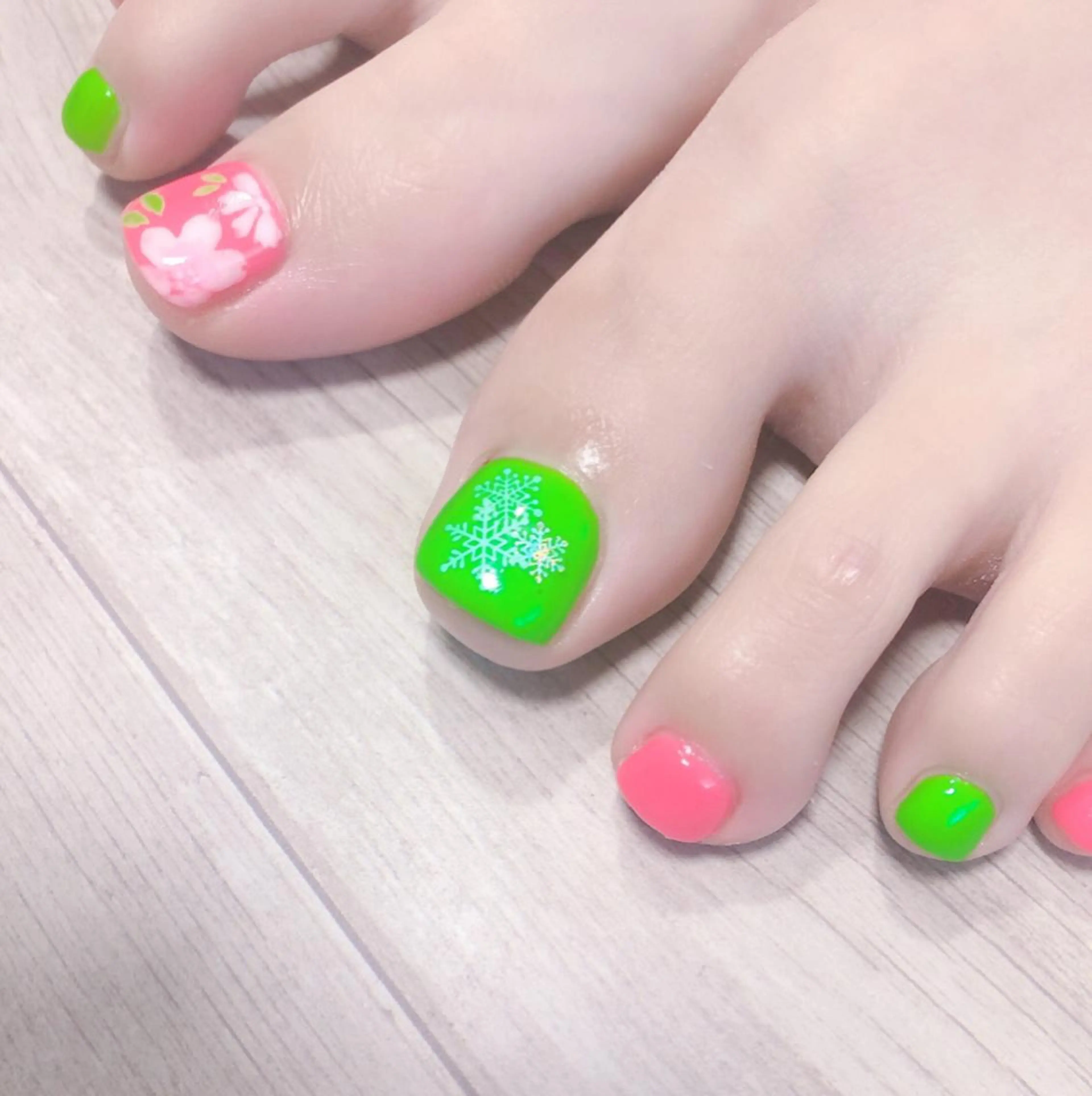 ネイル 個室ネイルサロンDolly  Girl〜ドーリーガール〜所属・DollyGirl KYOKOのネイルデザイン