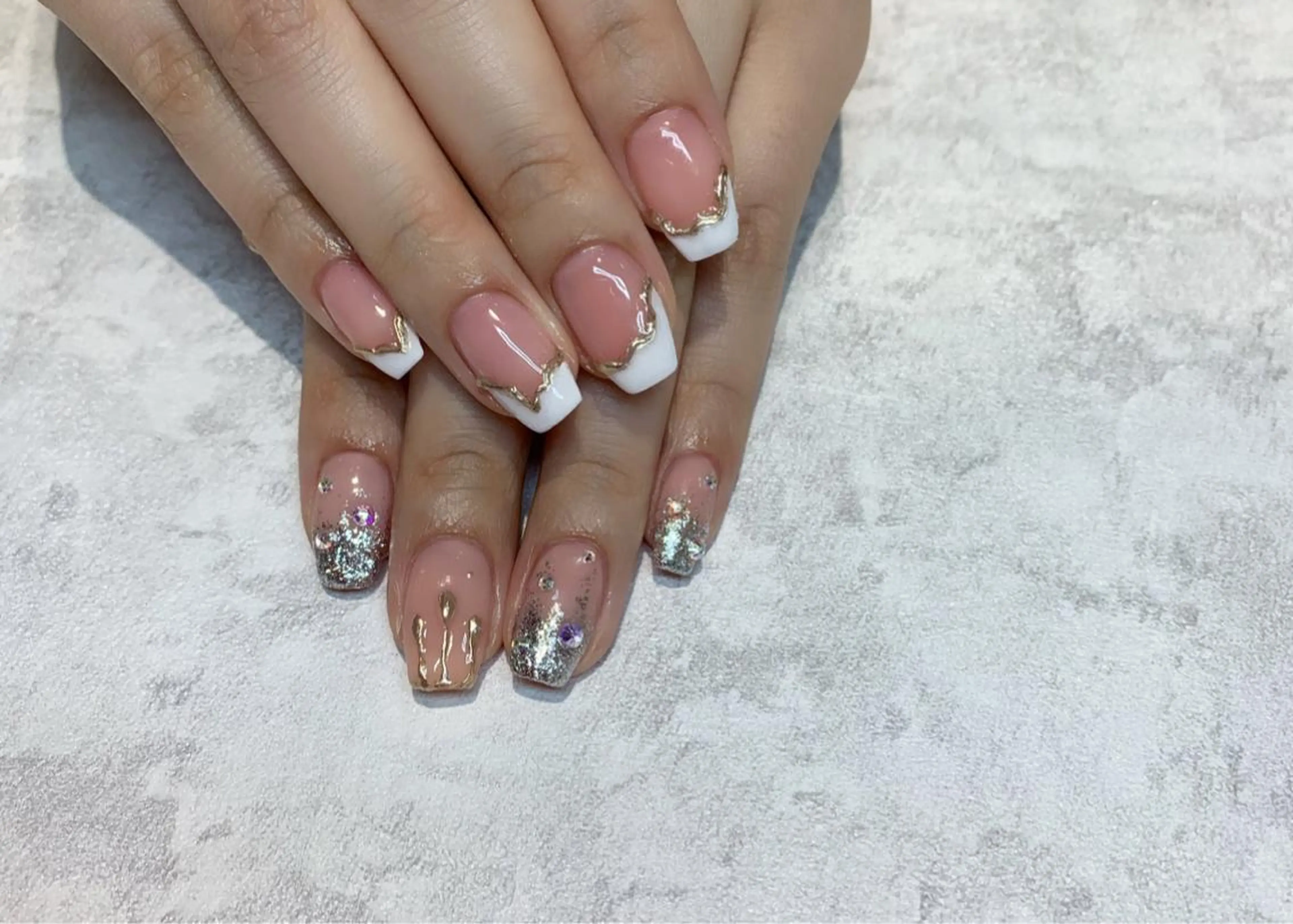 ネイル アニマル柄 アートネイル ニュアンスネイル ネイルチップ ハンドネイル x.1.0.nail ♡Cのネイルデザイン