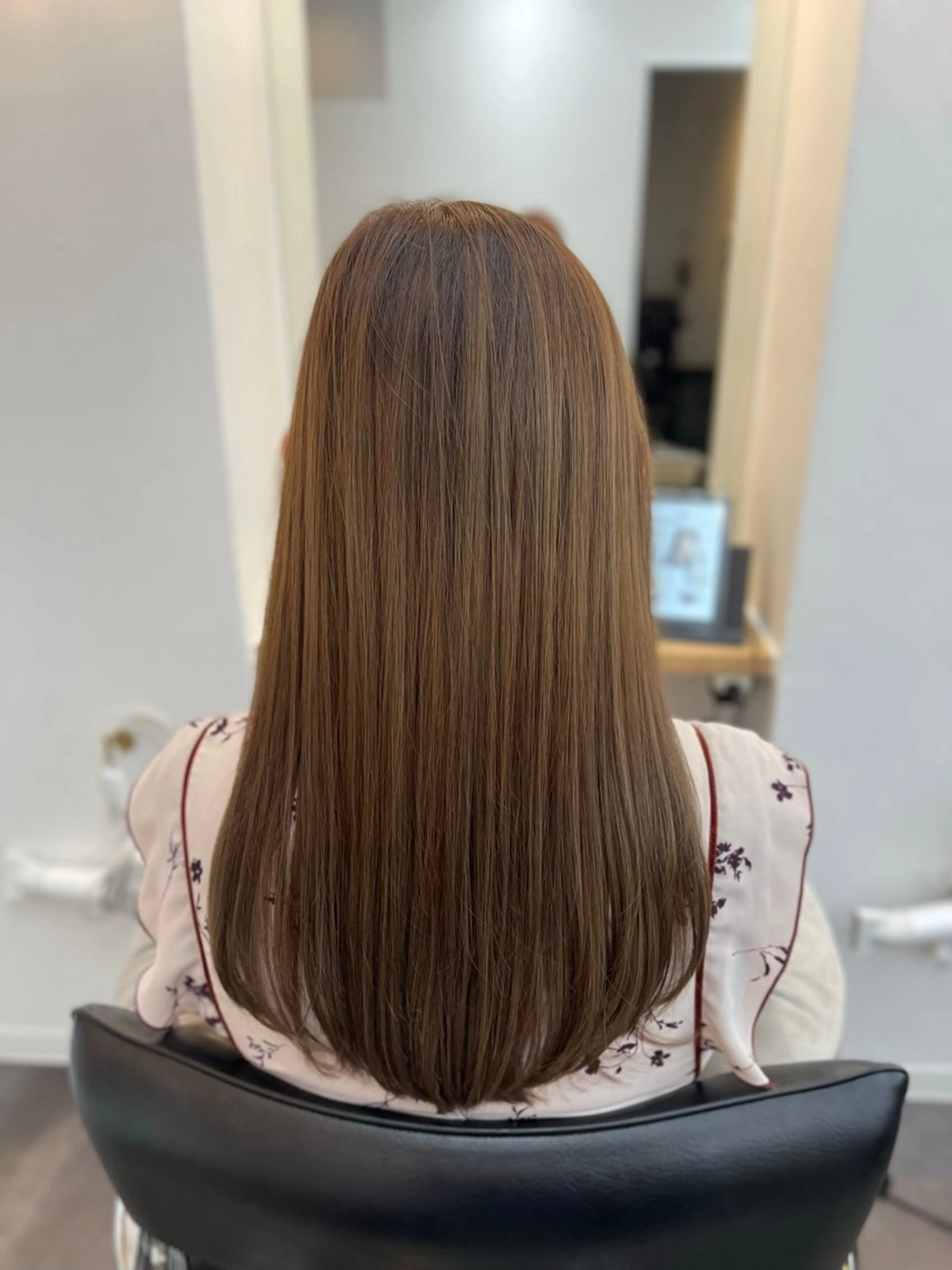 セミロング カラー カット ヘアカラー トリートメント WISTERIA P LUS1 ikumiのヘアスタイル