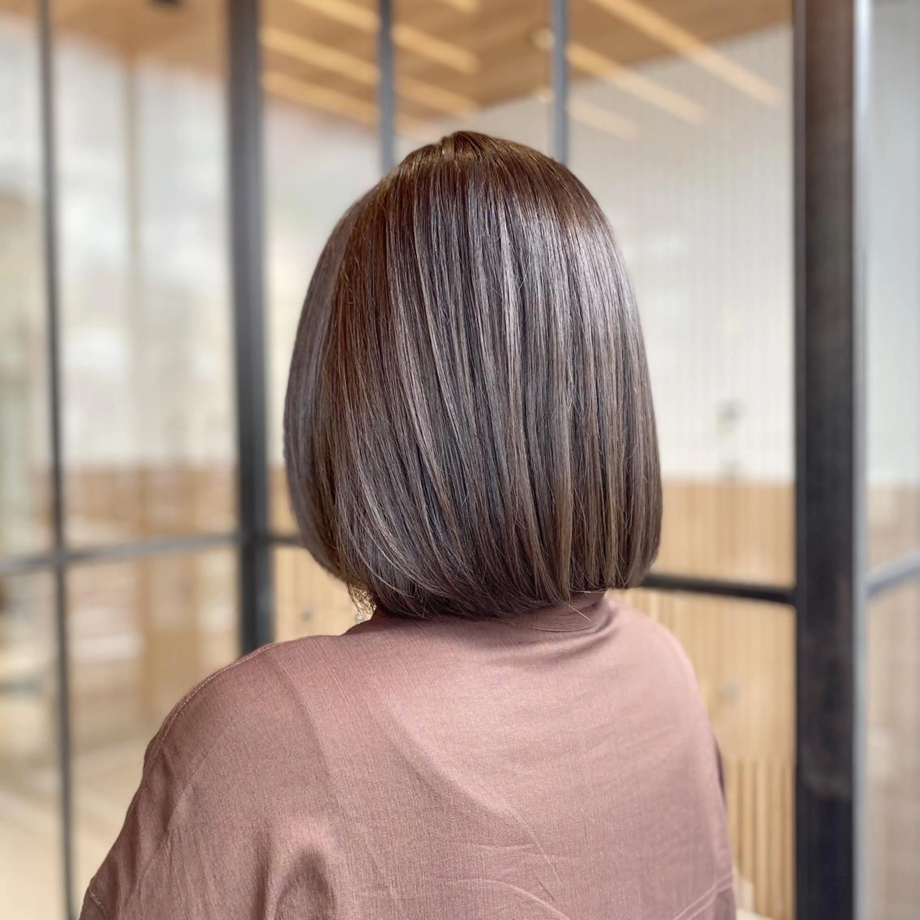 セミロング カラー ブリーチ 透明感カラー イルミナカラー ブリーチなしカラー カット ヘアカラー トリートメント ボブ/ハイトーン 立川loose 下田のヘアスタイル