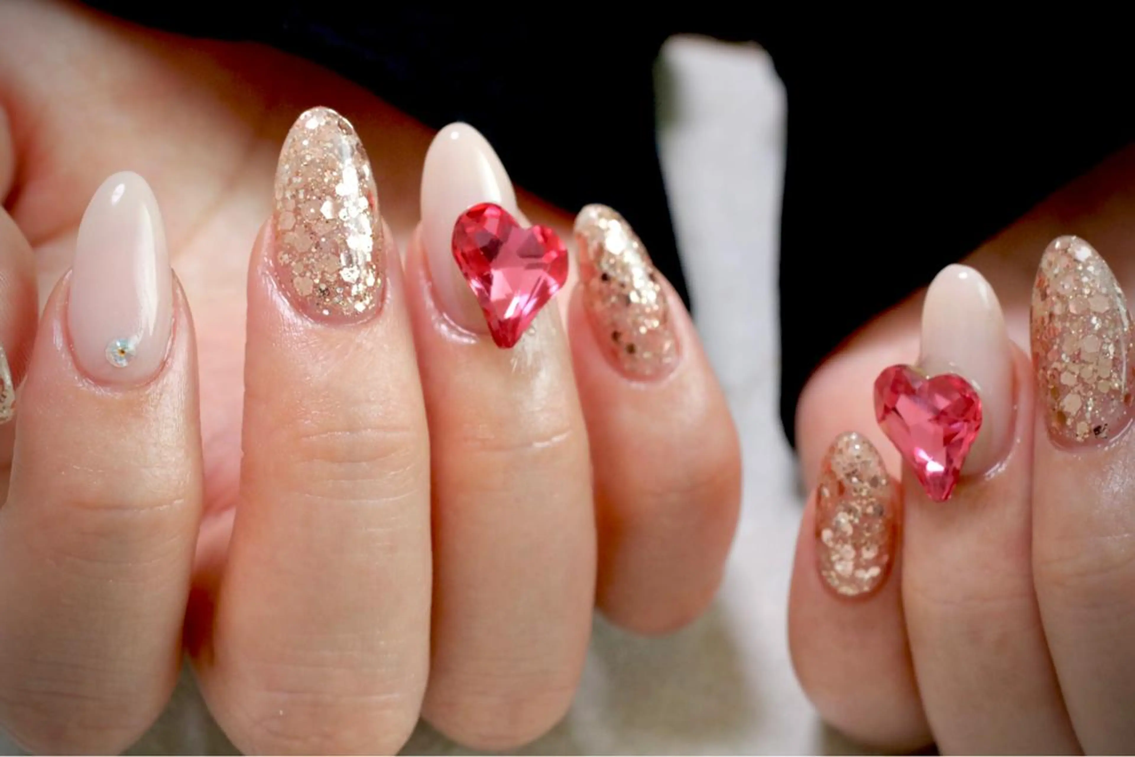 ネイル オーロラネイル カジュアル ジェルネイル ラメ(グリッター) マグネットネイル ハンドネイル MH Nailのネイルデザイン