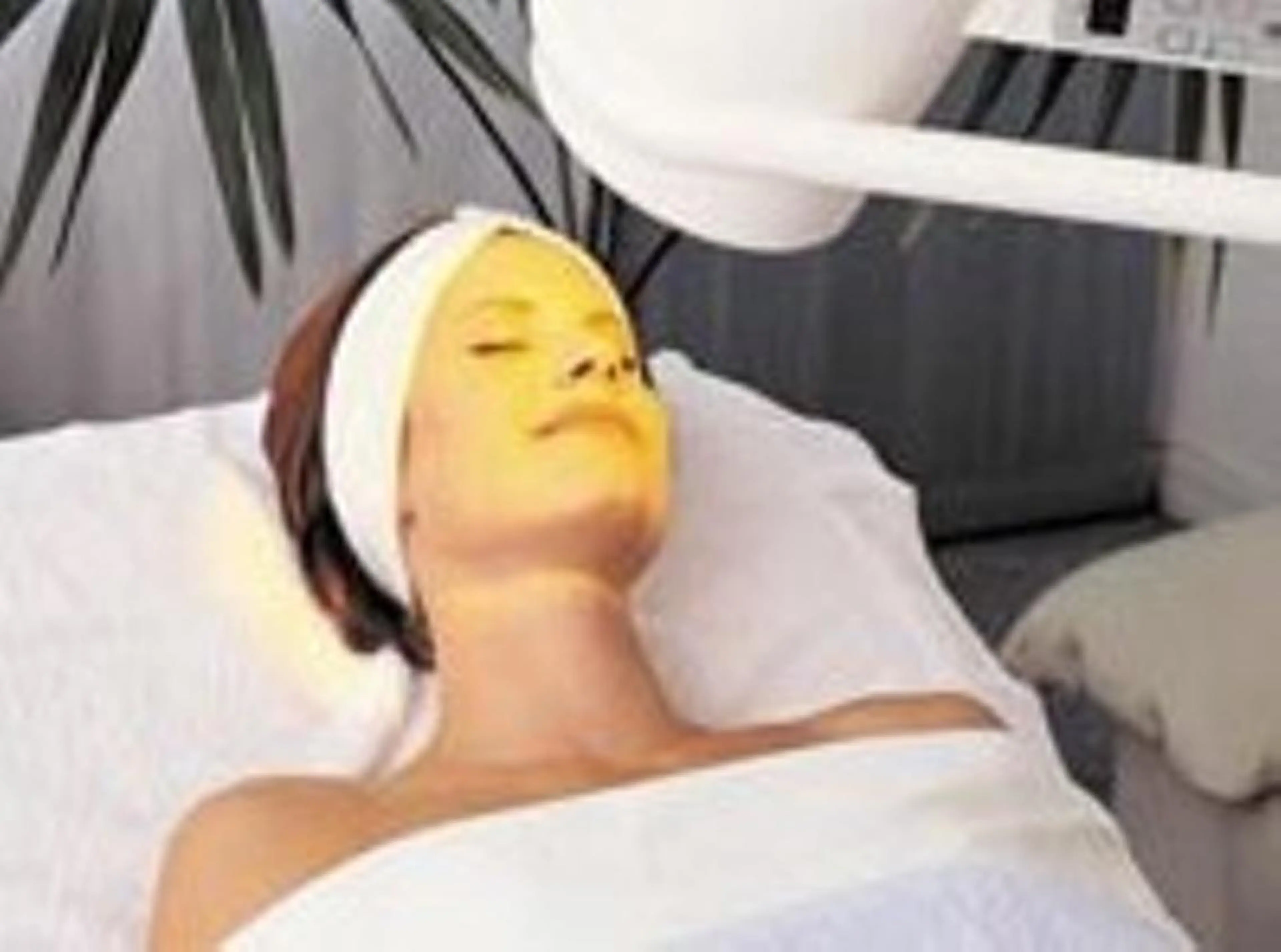 🎀バイオプトロン🎀可視光線を利用した光療法✨✨ニキビ・ニキビ跡に大好評‼️の写真