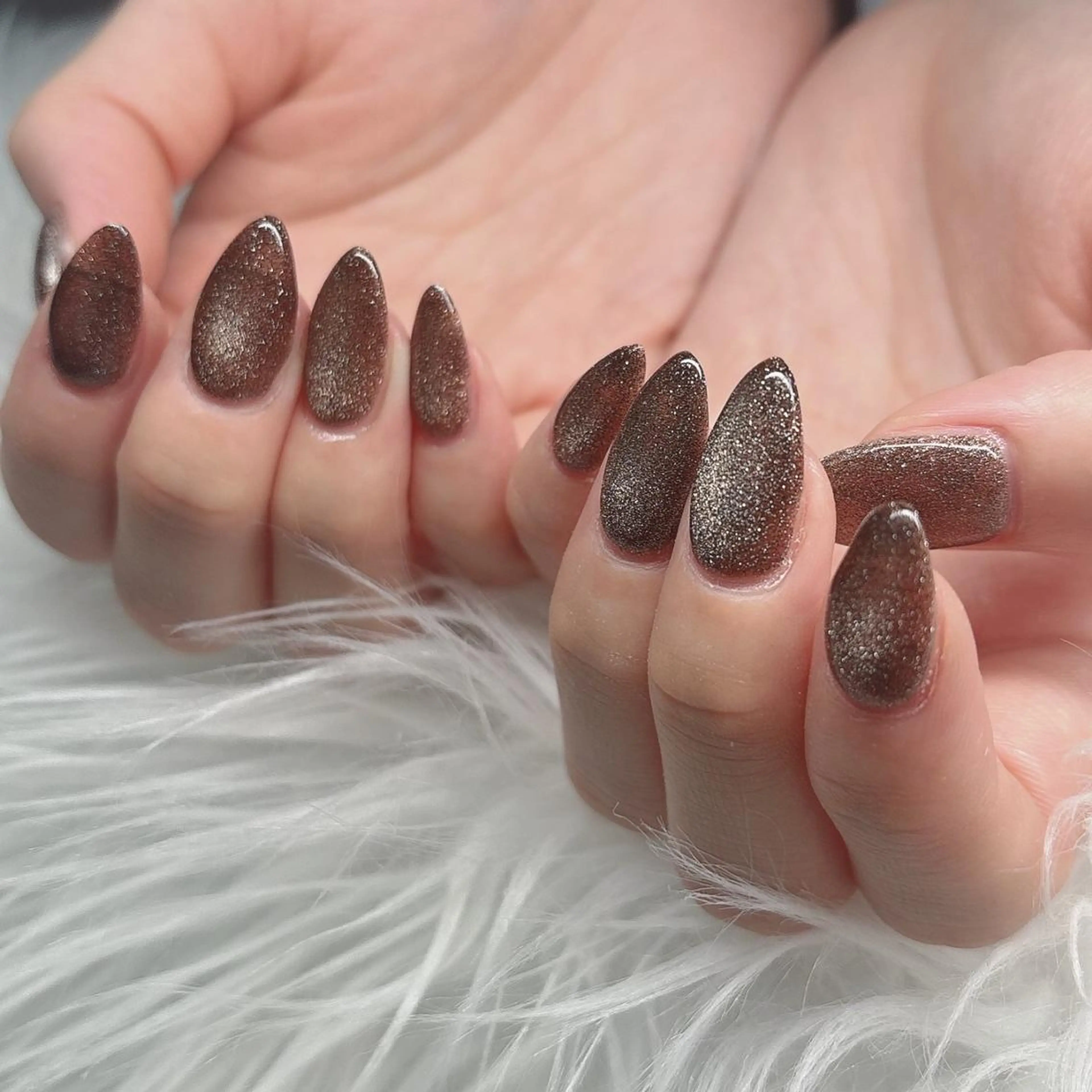 ネイル マグネットネイル LIB VALLA haruka🎀🫧のネイルデザイン