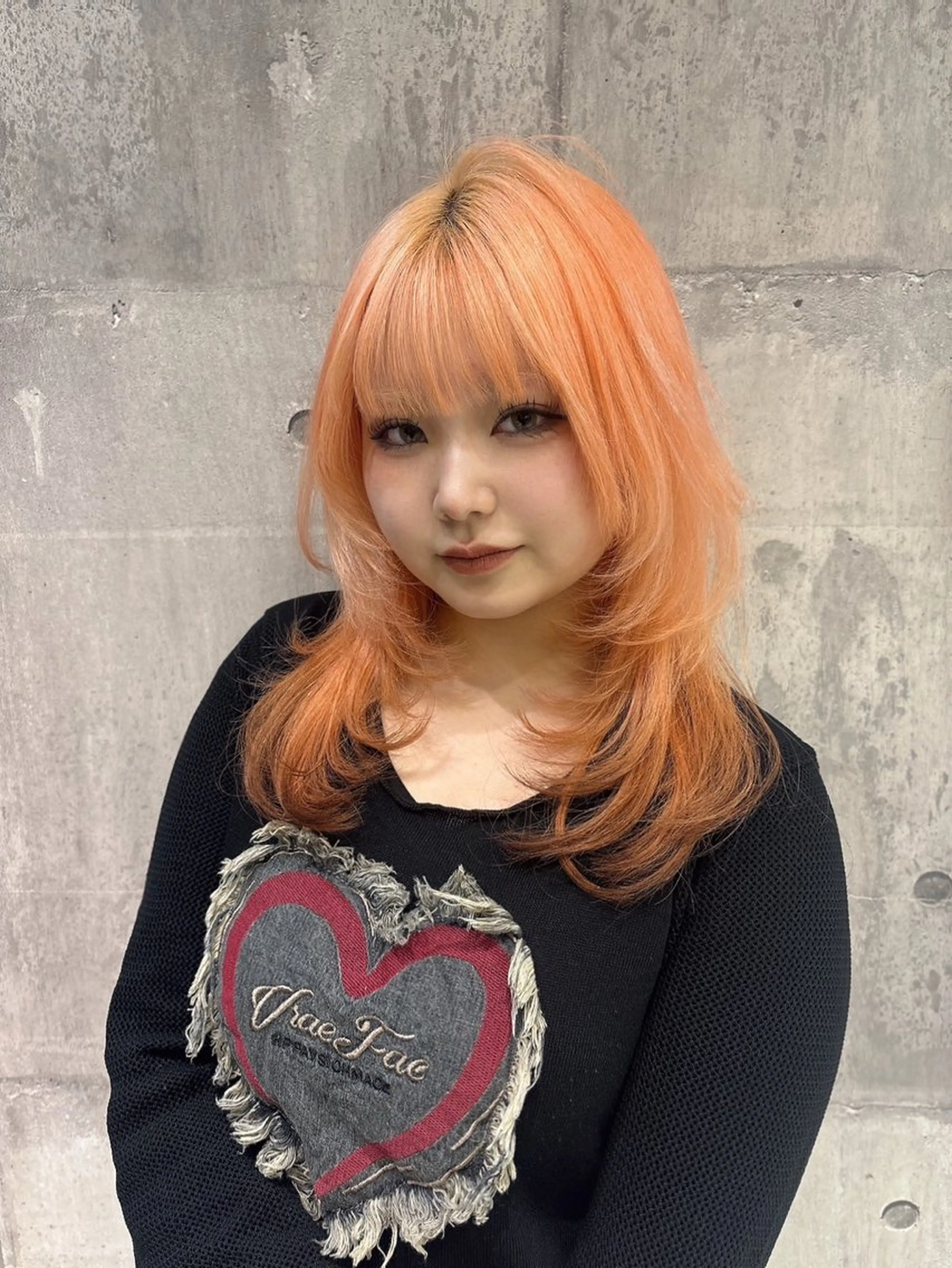 ロング カラー TENSHO レイヤー／ハイトーンのヘアスタイル